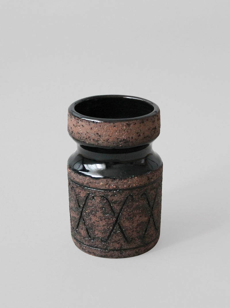 Gabriel Sweden ceramic vase with textured speckled finish and etched pattern