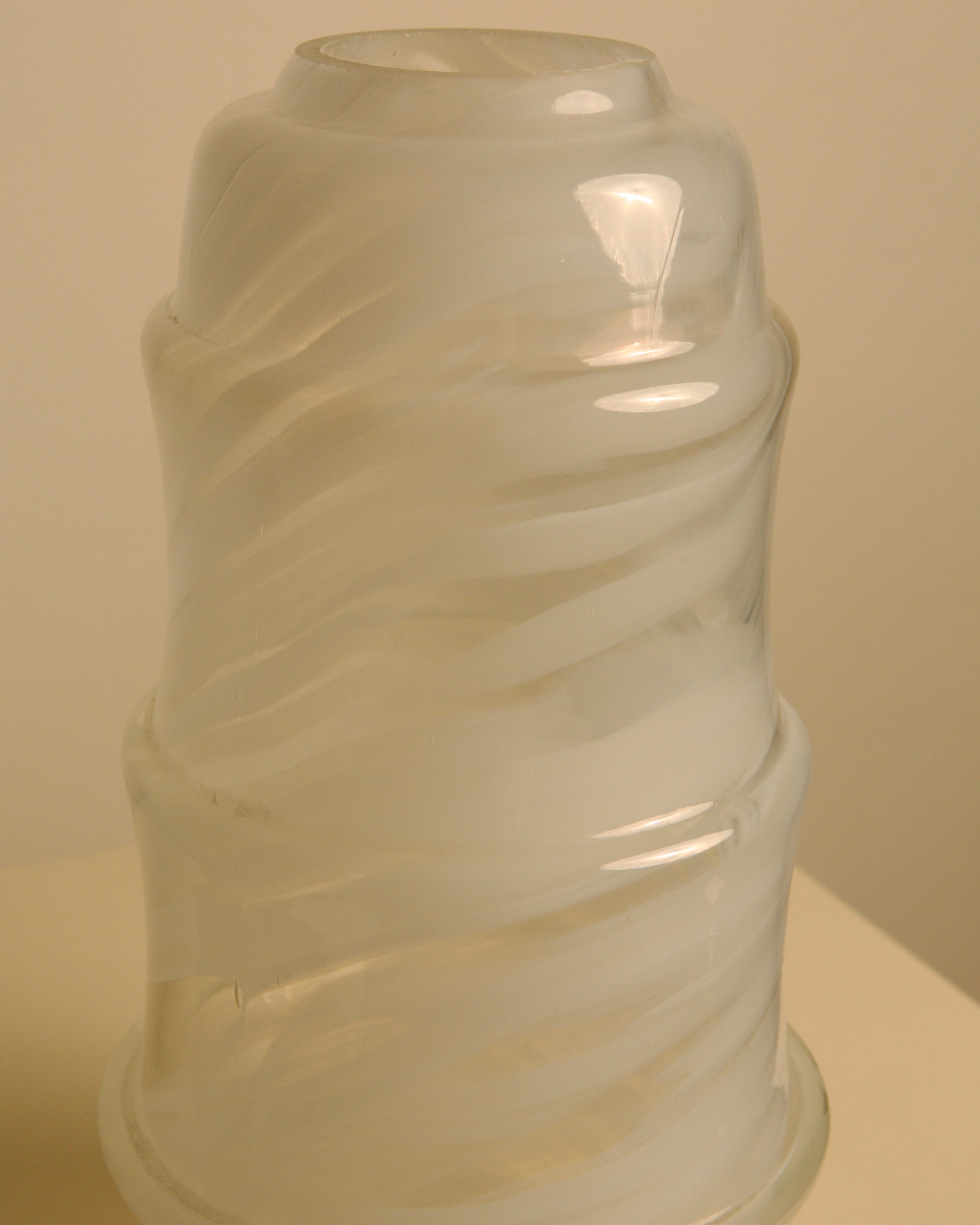Large "Ghost" vase in Murano glass, 1980s — close-up of swirling translucent design