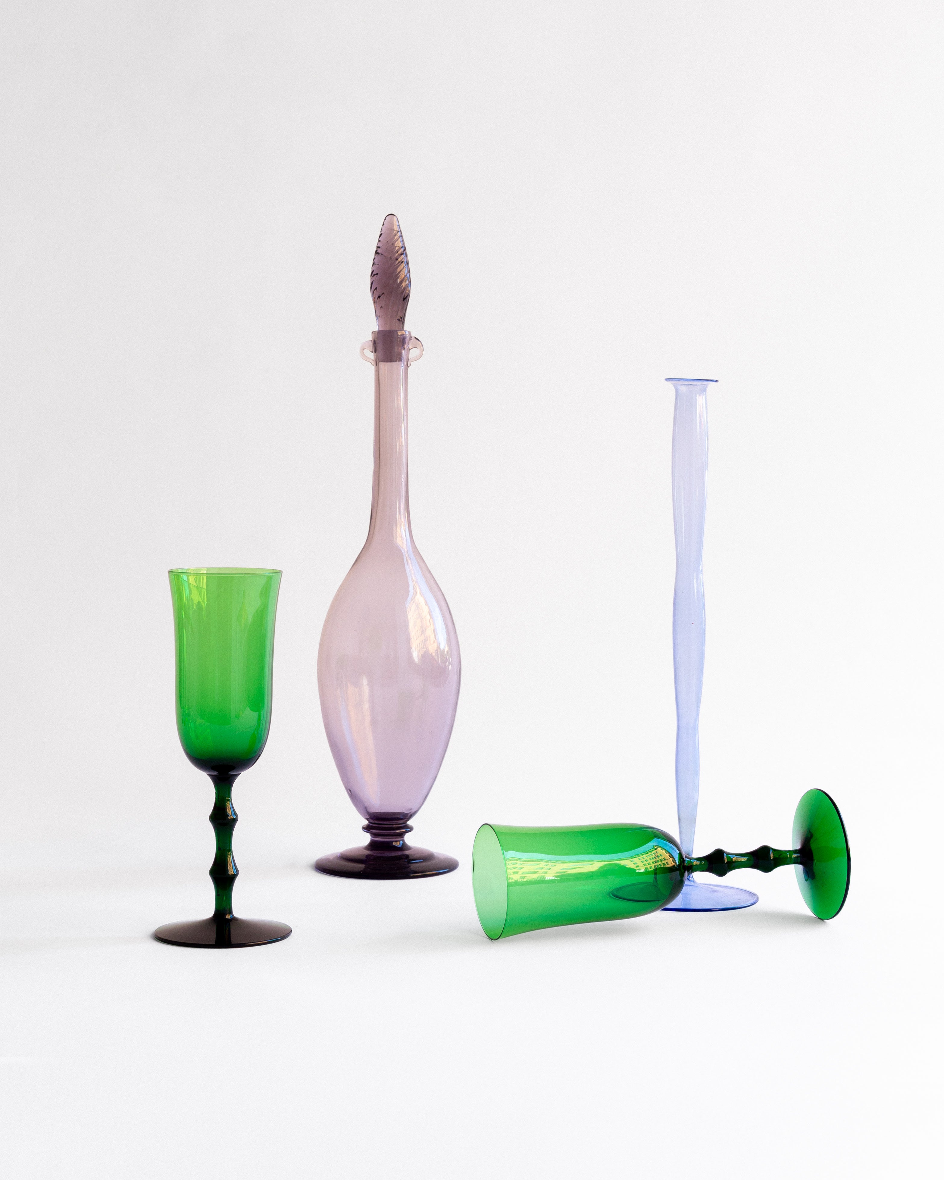 Set of Champagne Flutes by Simon Gate for Orrefors, Sweden — close-up