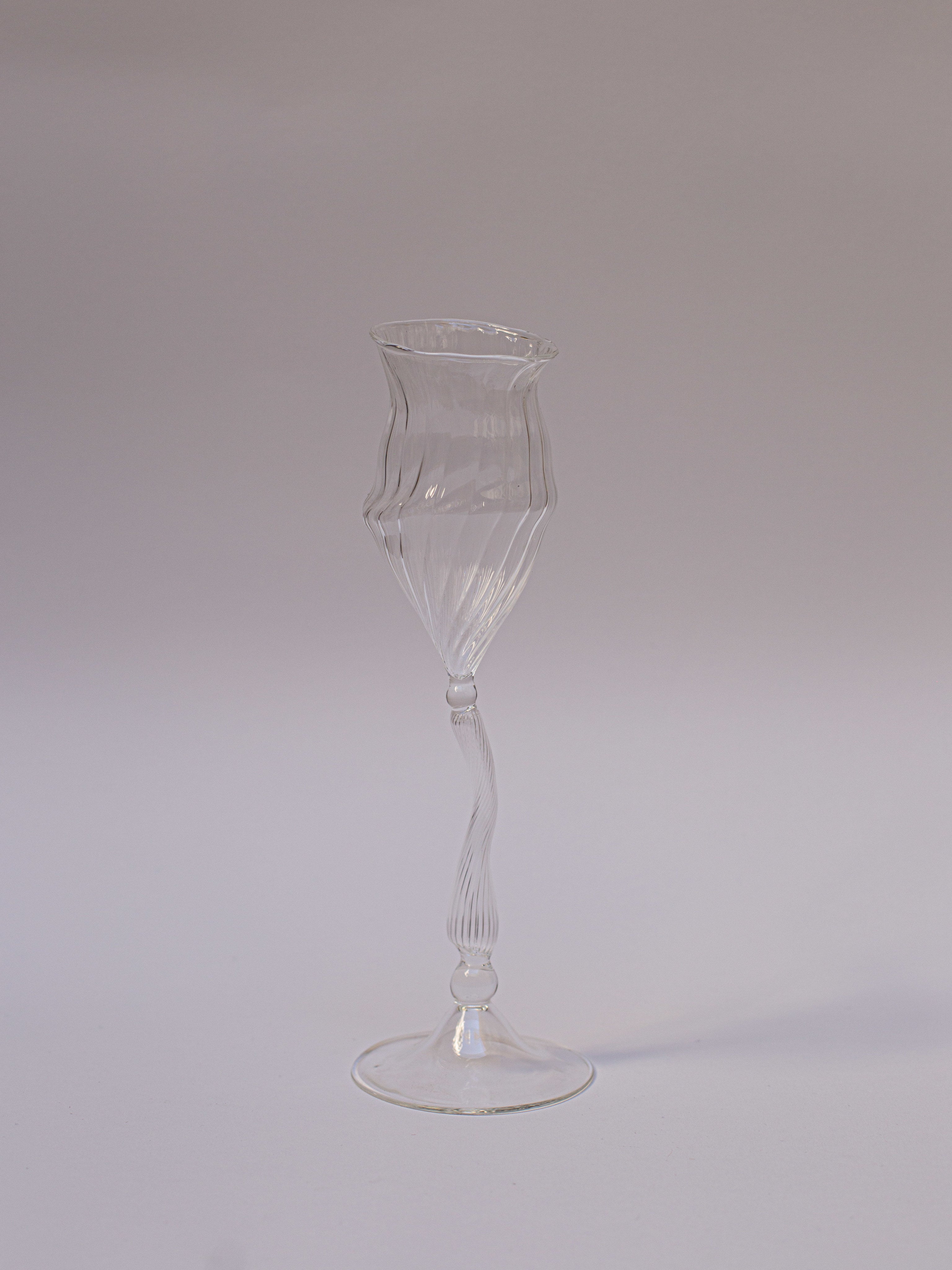 Nymphs wine glasses – set of 2 — side angle