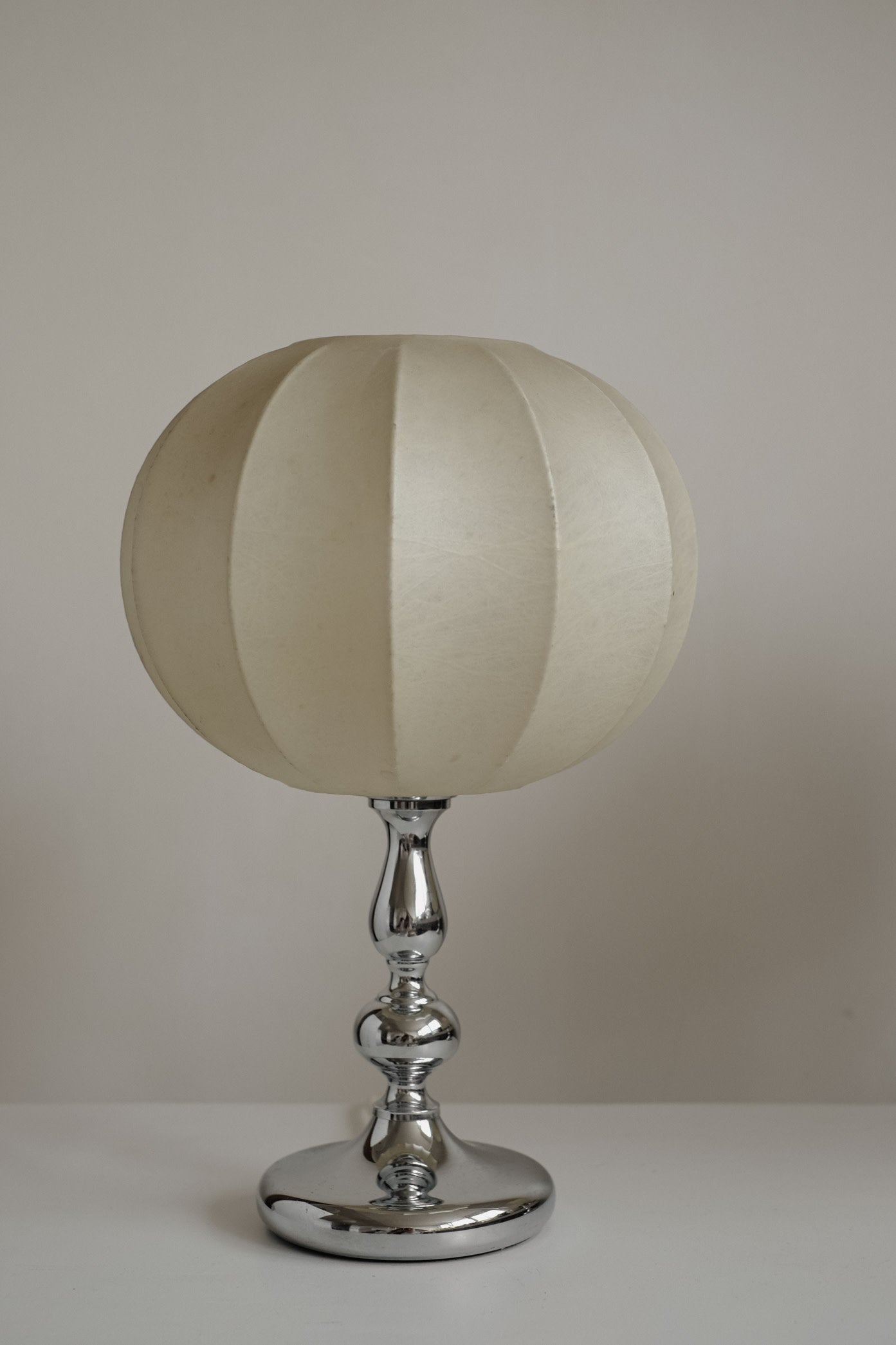 Rare Vintage Mid-Century Modern Cocoon Table Lamps — view 10