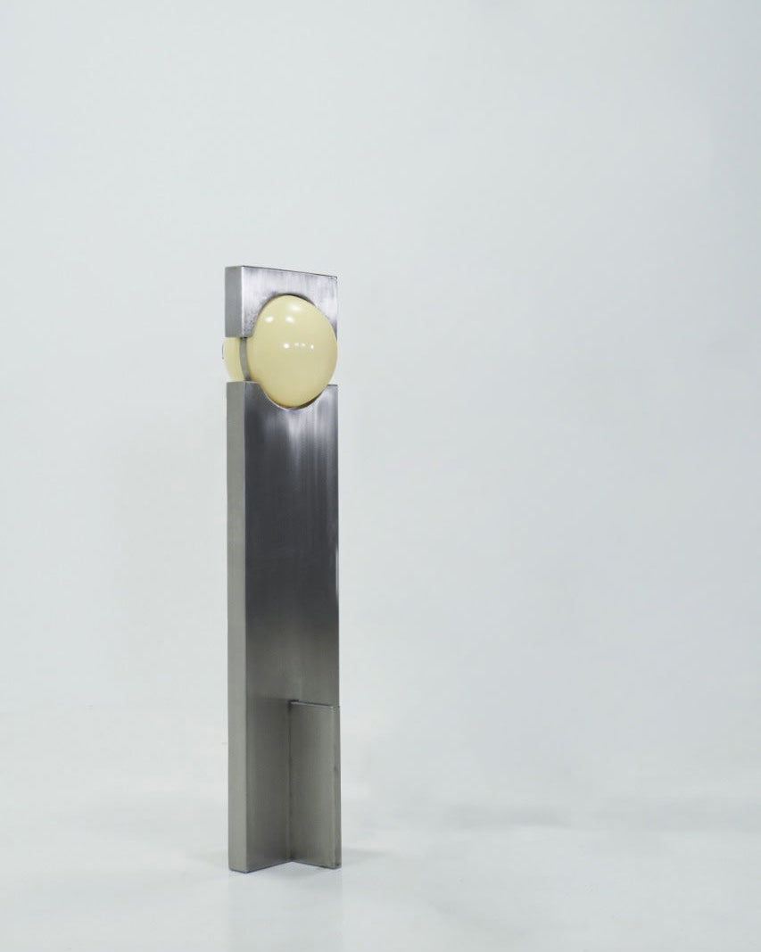 Lampe Héroïque en Acier Inoxydable Sculpturale