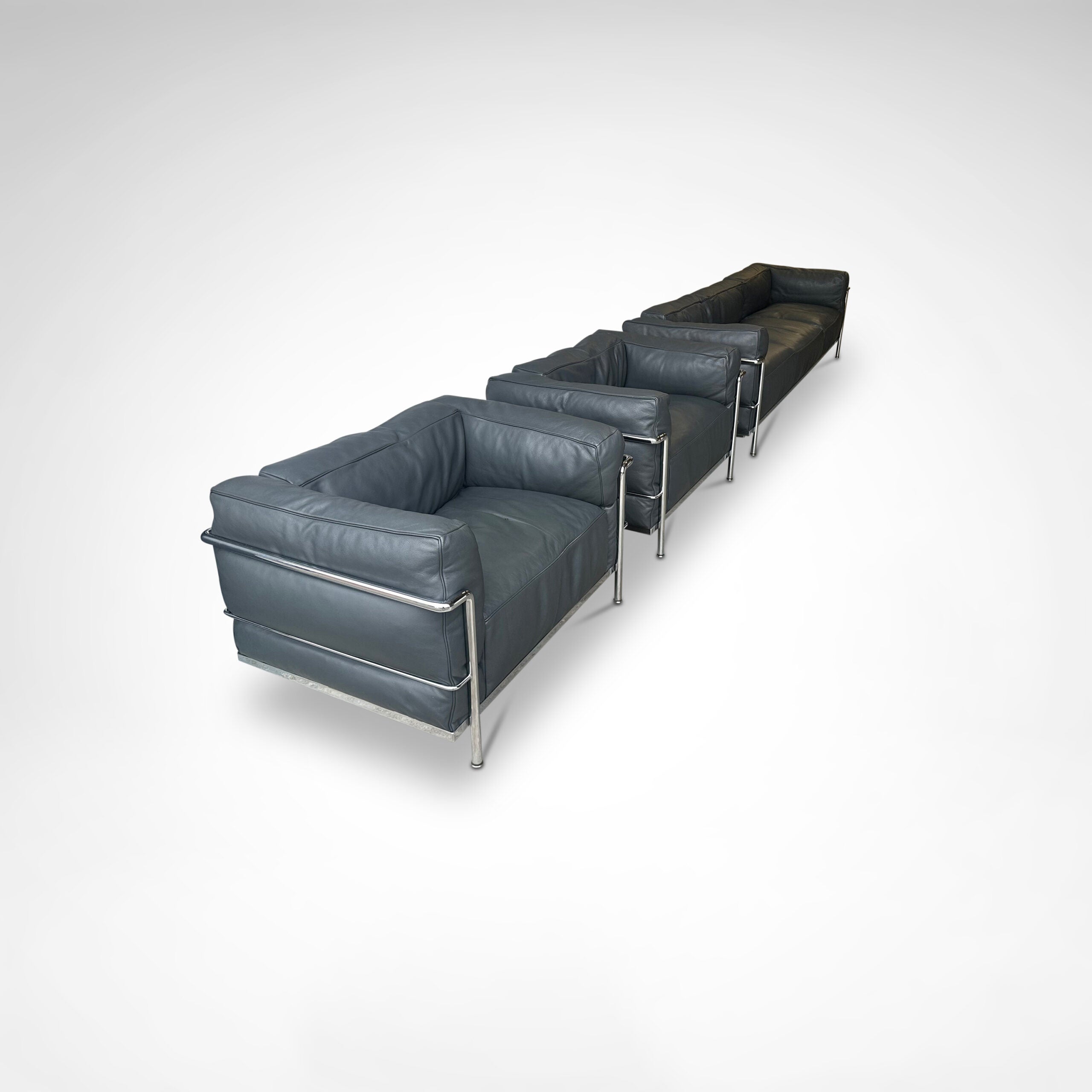 LC3 Down Cushions Y Extra Leather 3-Seater Sofa by Le Corbusier, Charlotte Perriand & Pierre Jeanneret for Cassina, 1990s — side angle