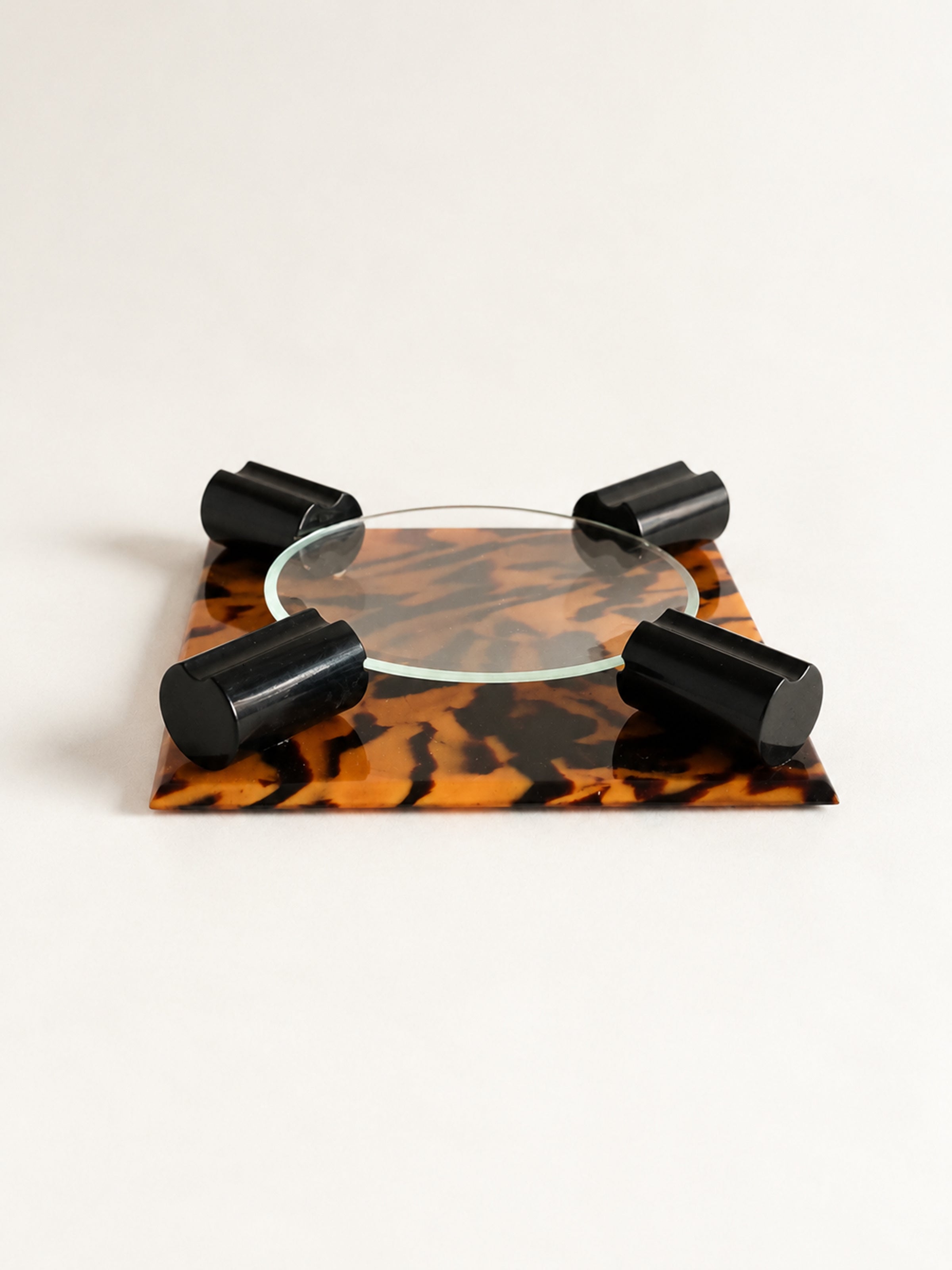 Art Deco Bakelite Ash Tray - 1930s by Dodo Vintage | The Oblist