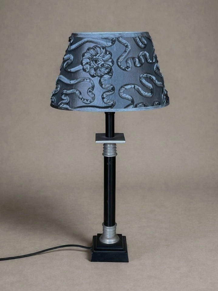 80s Amsterdam Vintage Table Lamp in Metal — close-up