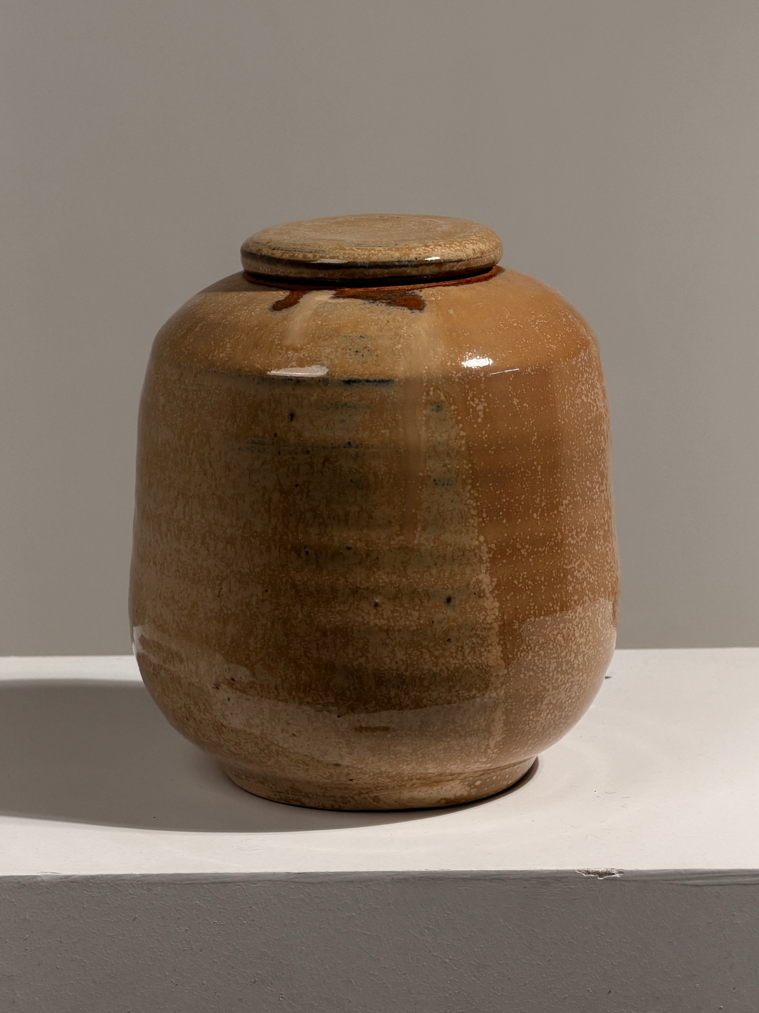 Lidded stoneware pot, French work, circa 1970 by Figuresdesign | The Oblist