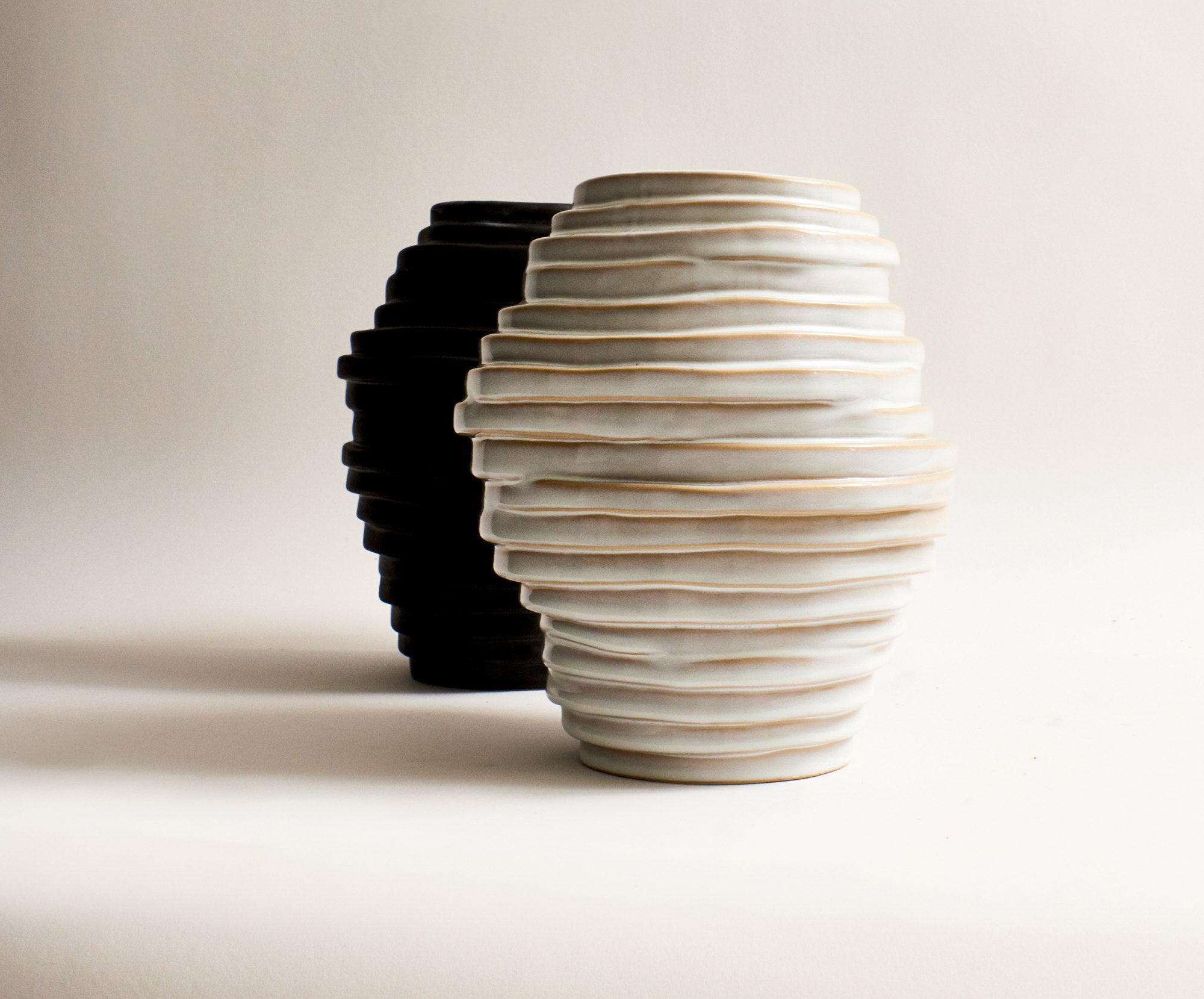 Alfonso Vase Brick — close-up of textured ceramic surface