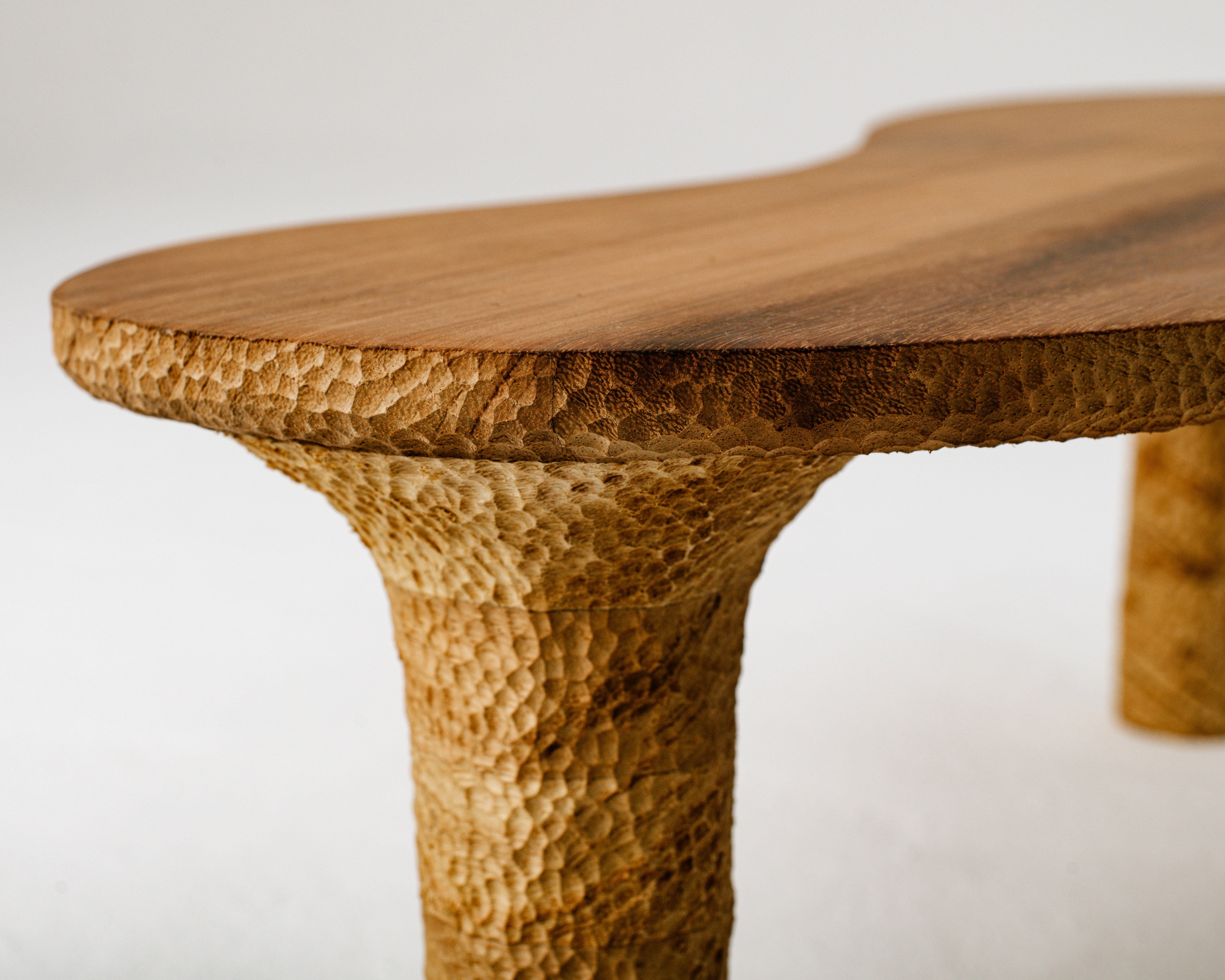 Table basse texturée biologique