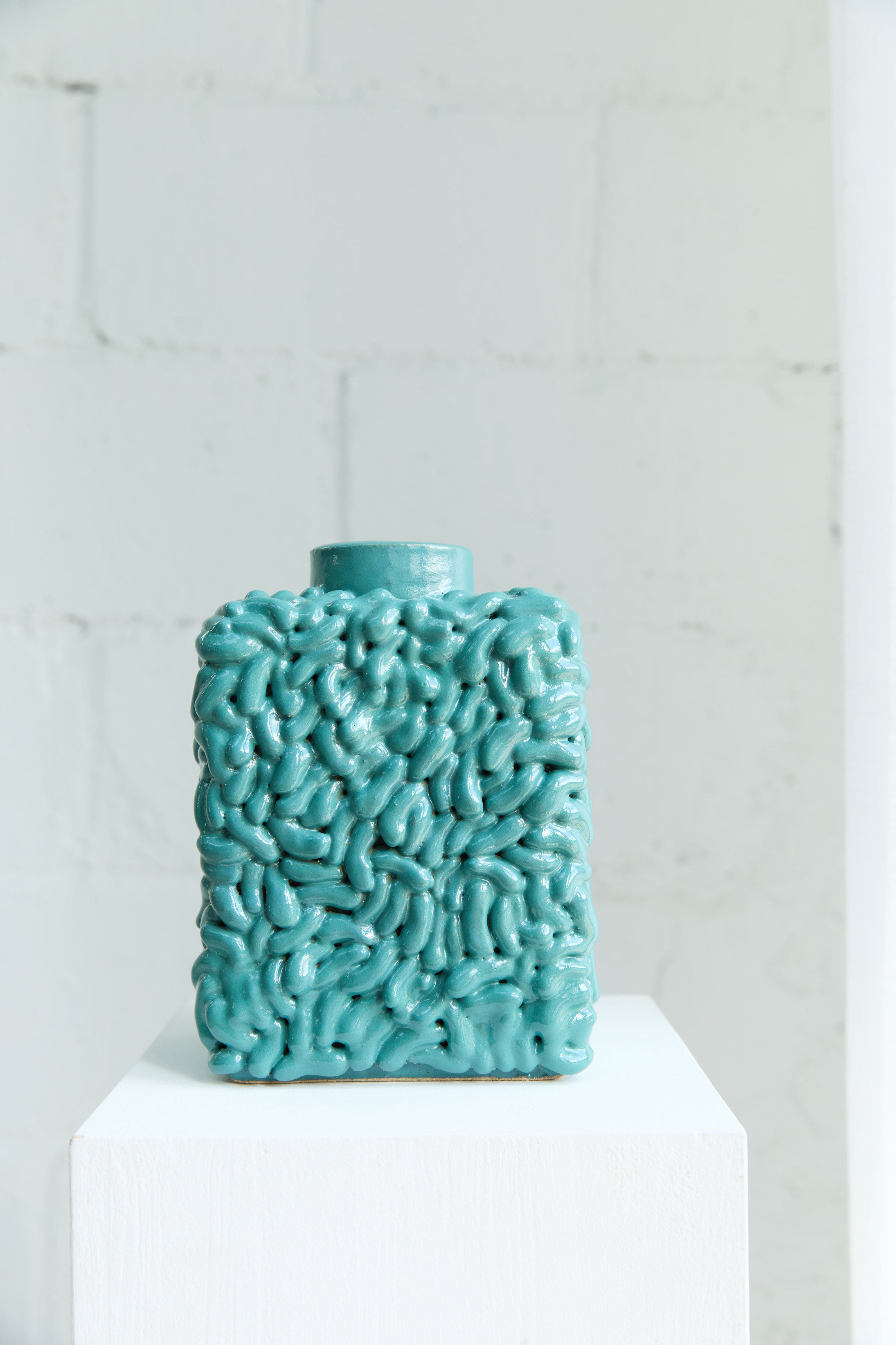 Molecules Small Eau Vive Ceramic Vase