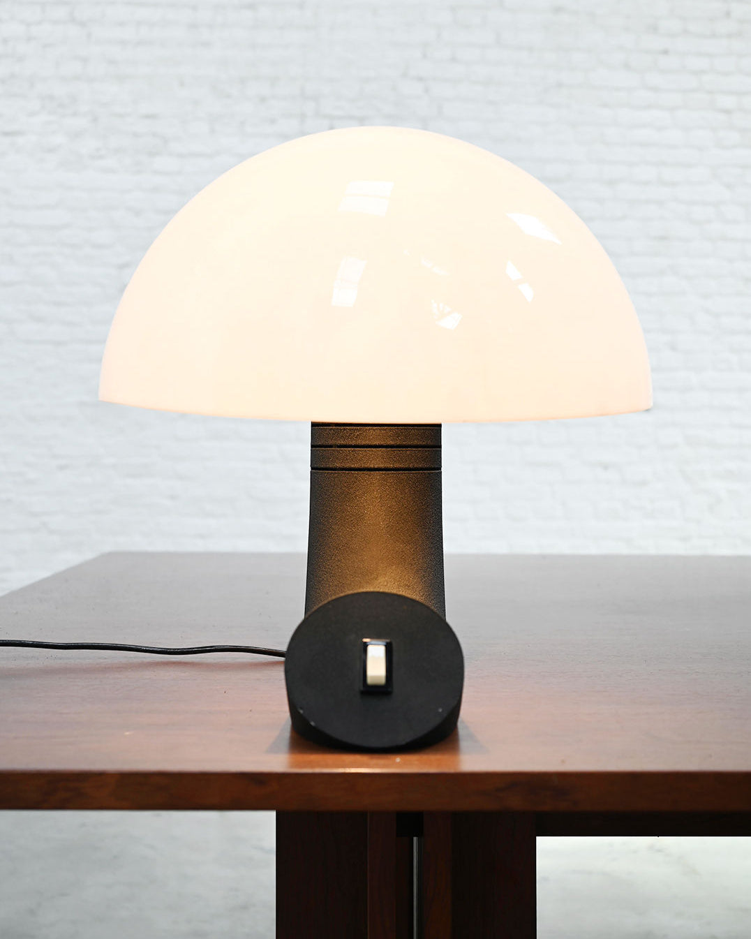 Italian Concordia table lamp with dome shade and cylindrical base