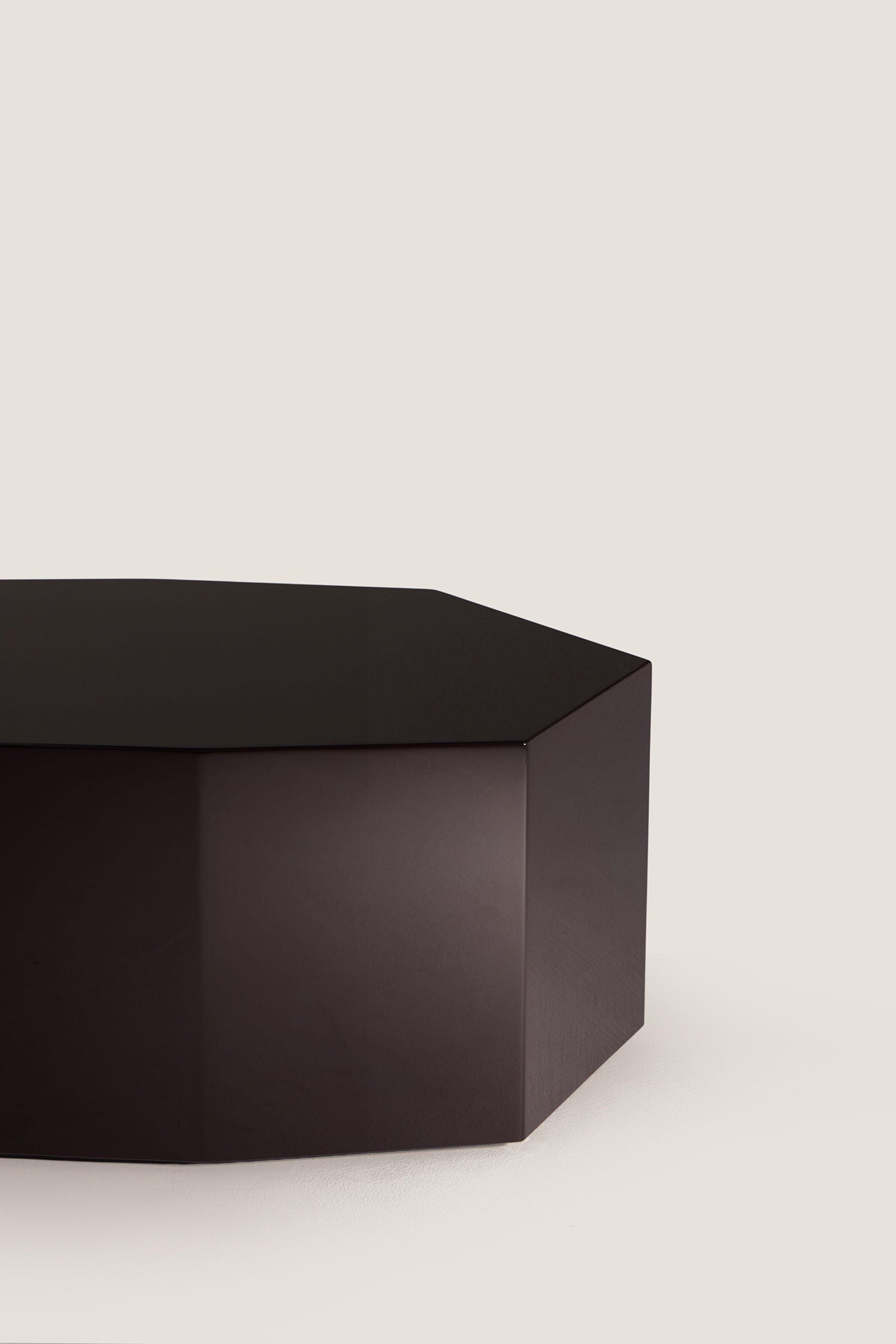 'Ame III' Lacquer Coffee Table — close-up