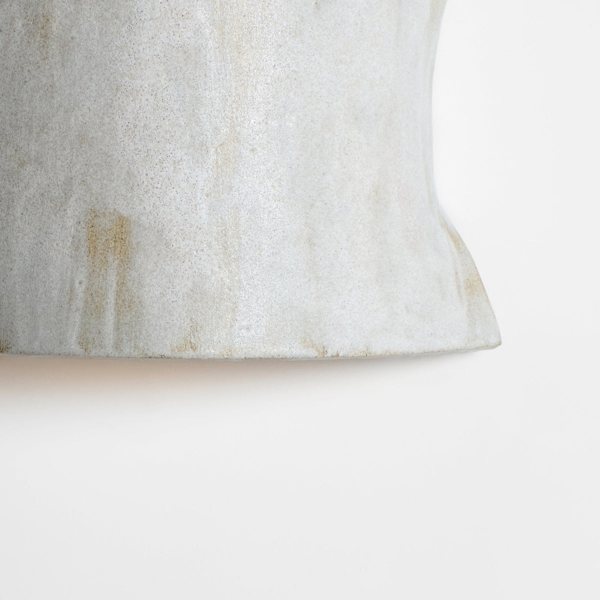 Papel - artisanal ceramic wall light — side angle