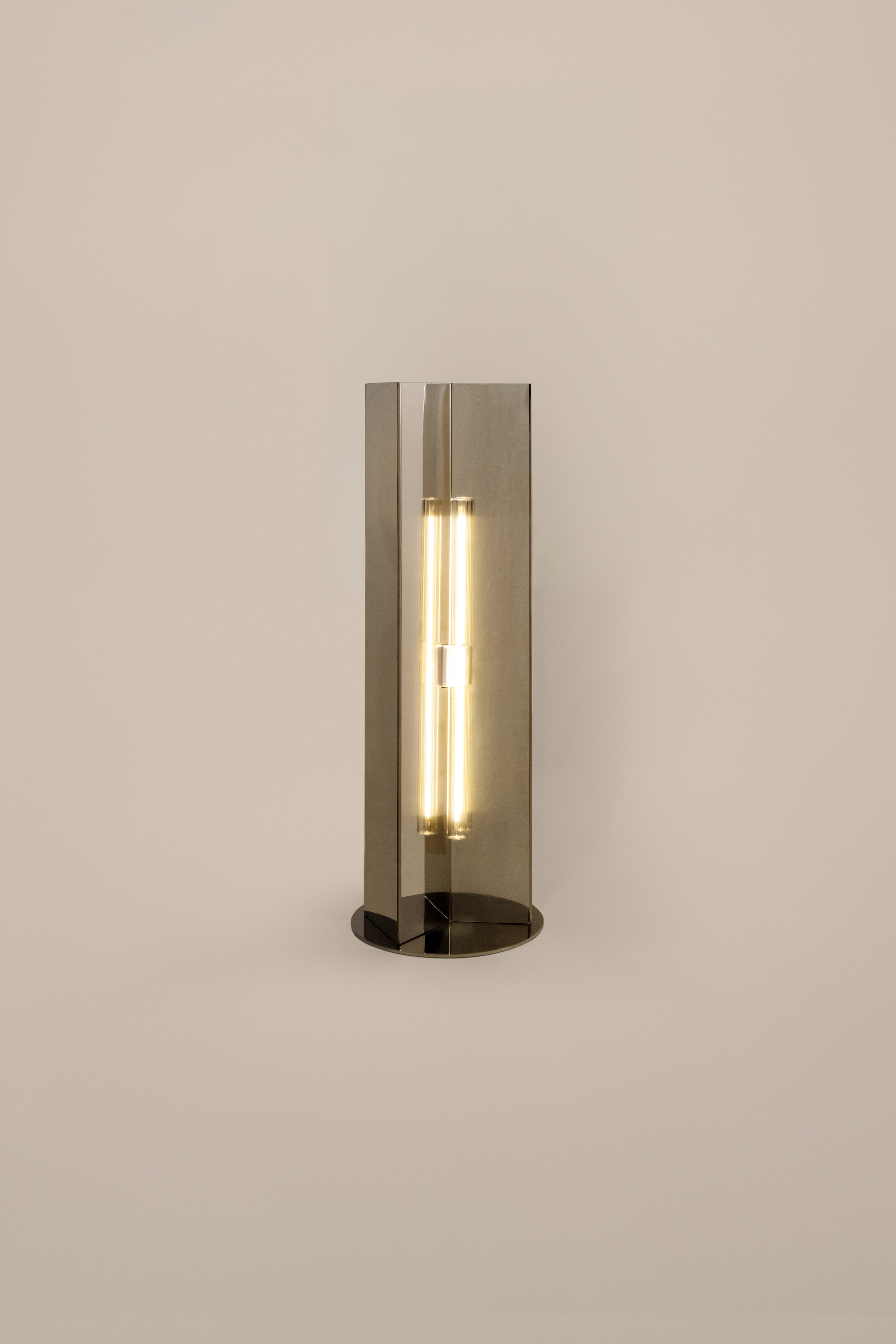'Arrow' Table Lamp Without Diffuser — alternate view