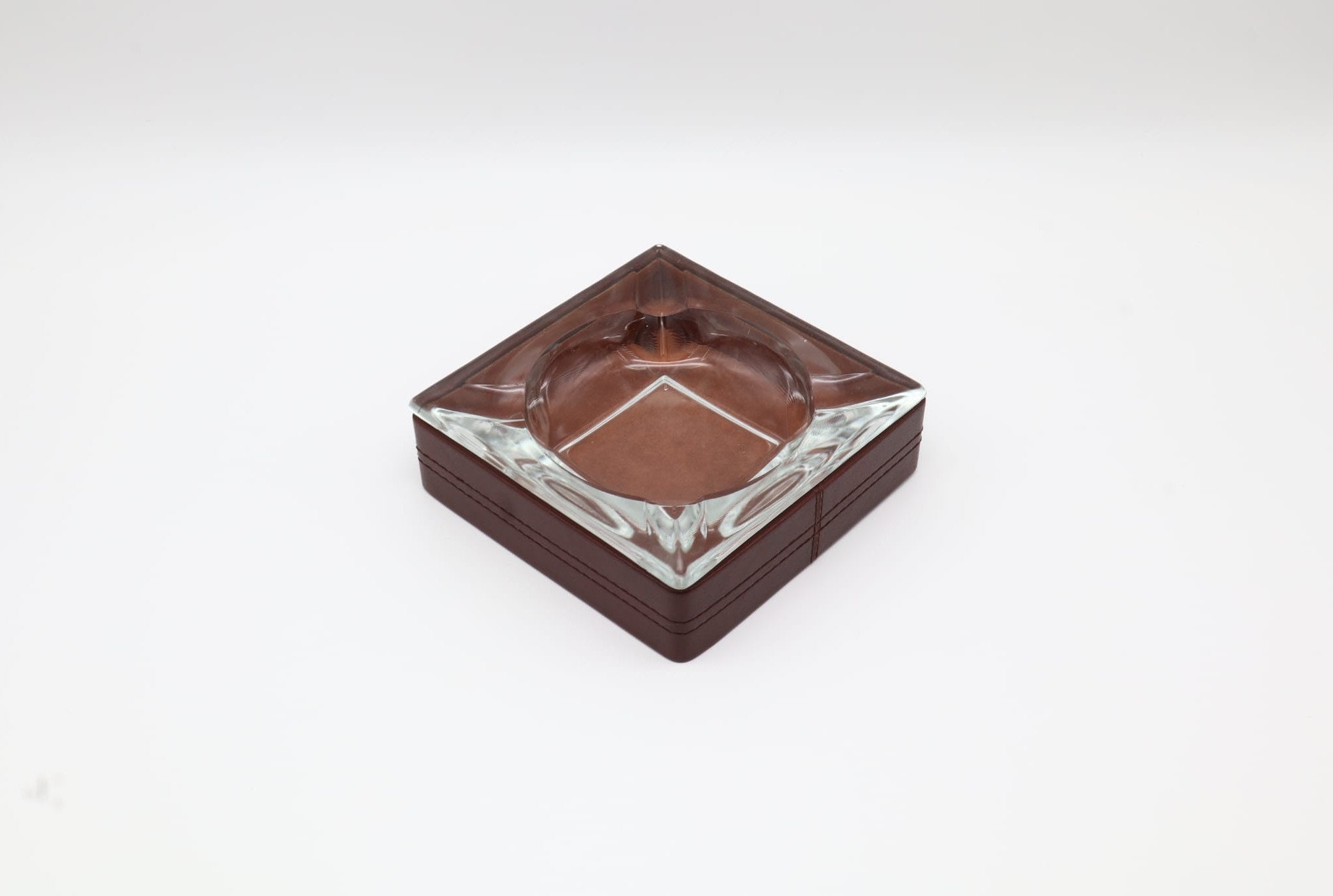 Mid-Century Glass and Leather Ashtray – Italy, 1970s — detail view