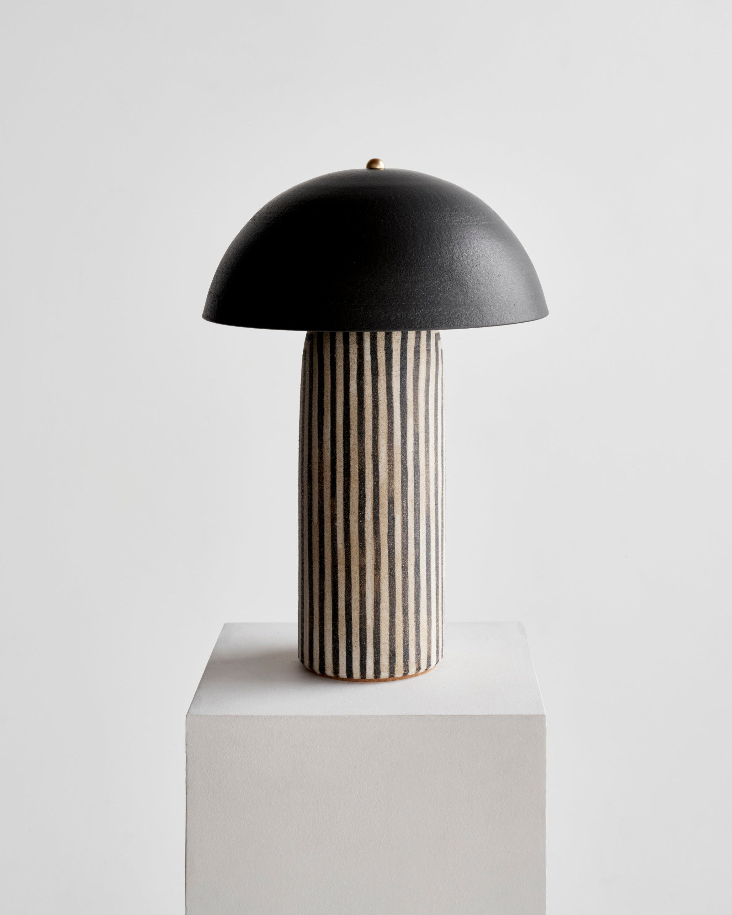 Tera Lamp Stripe — close-up