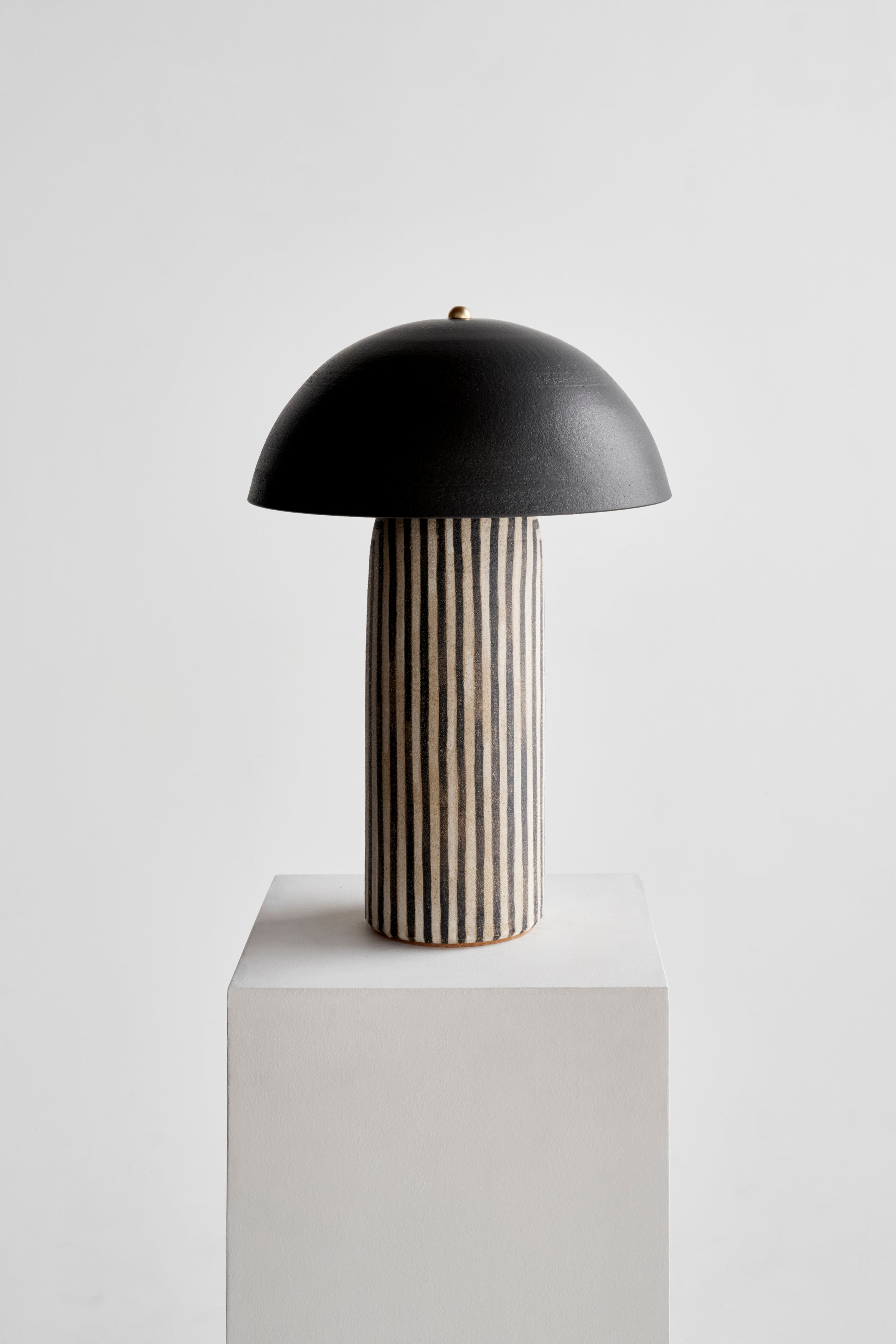 Tera Lamp Stripe — close-up