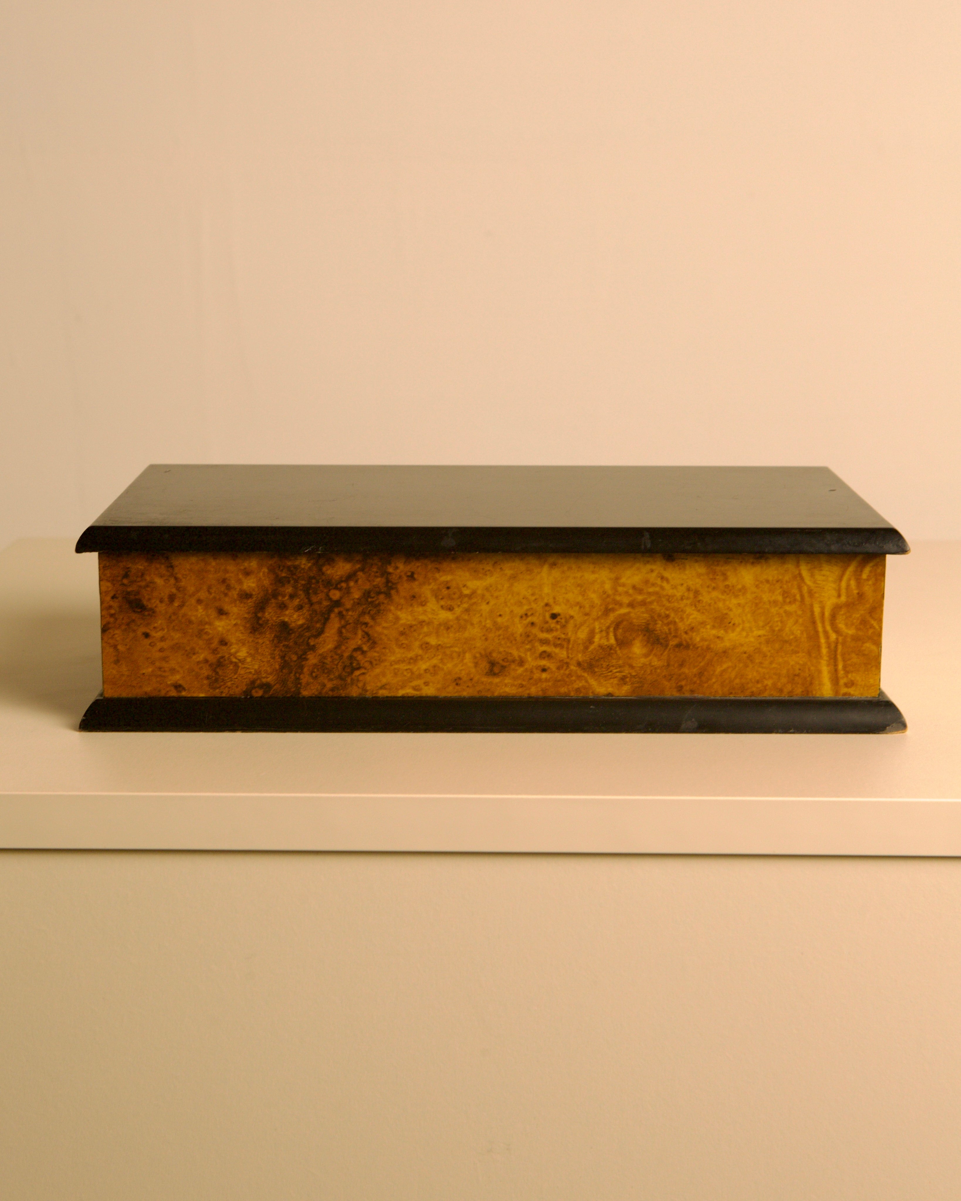 80's Italian rectangular box in black wood and elm burl effect — side angle showing textured elm burl detail