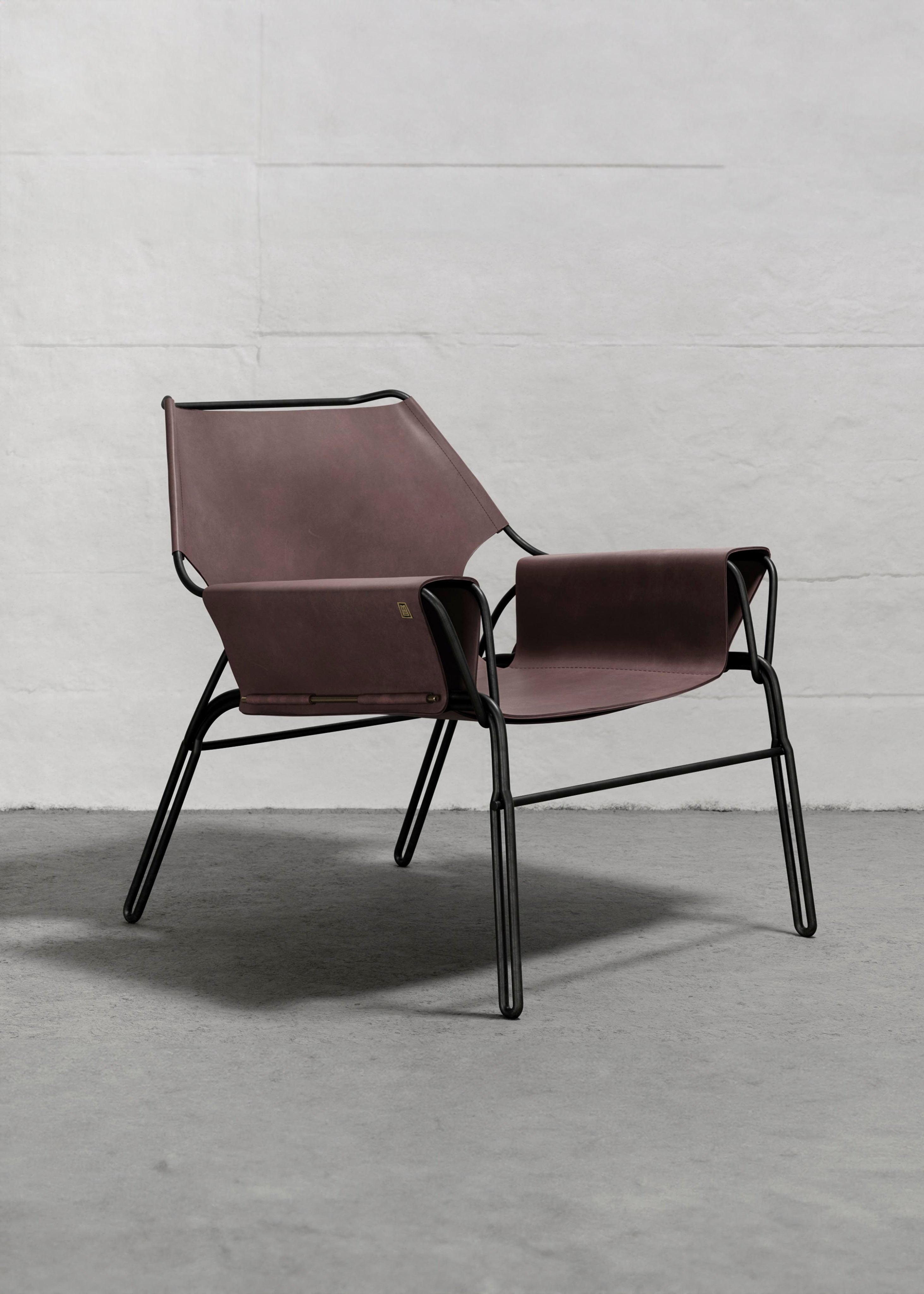 PERFIDIA_02 Olivo Thick Leather Sling Lounge Chair — in context