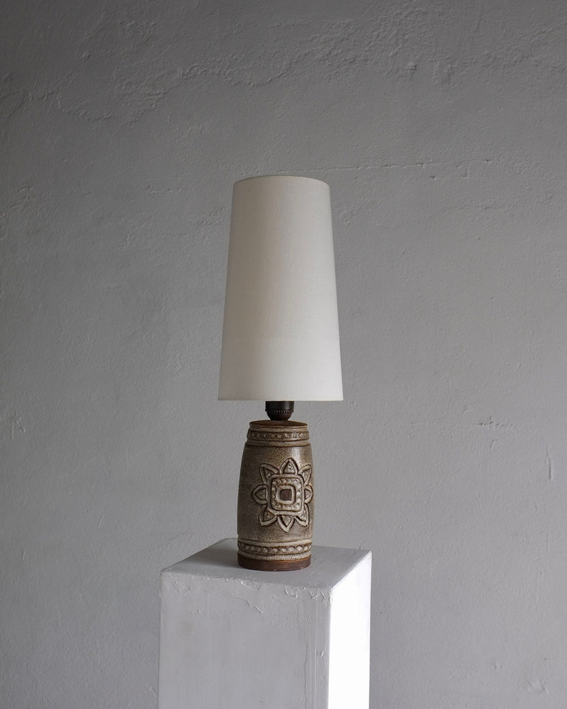 Mid-century stoneware table lamp with carved floral motif by Irma Yourstone