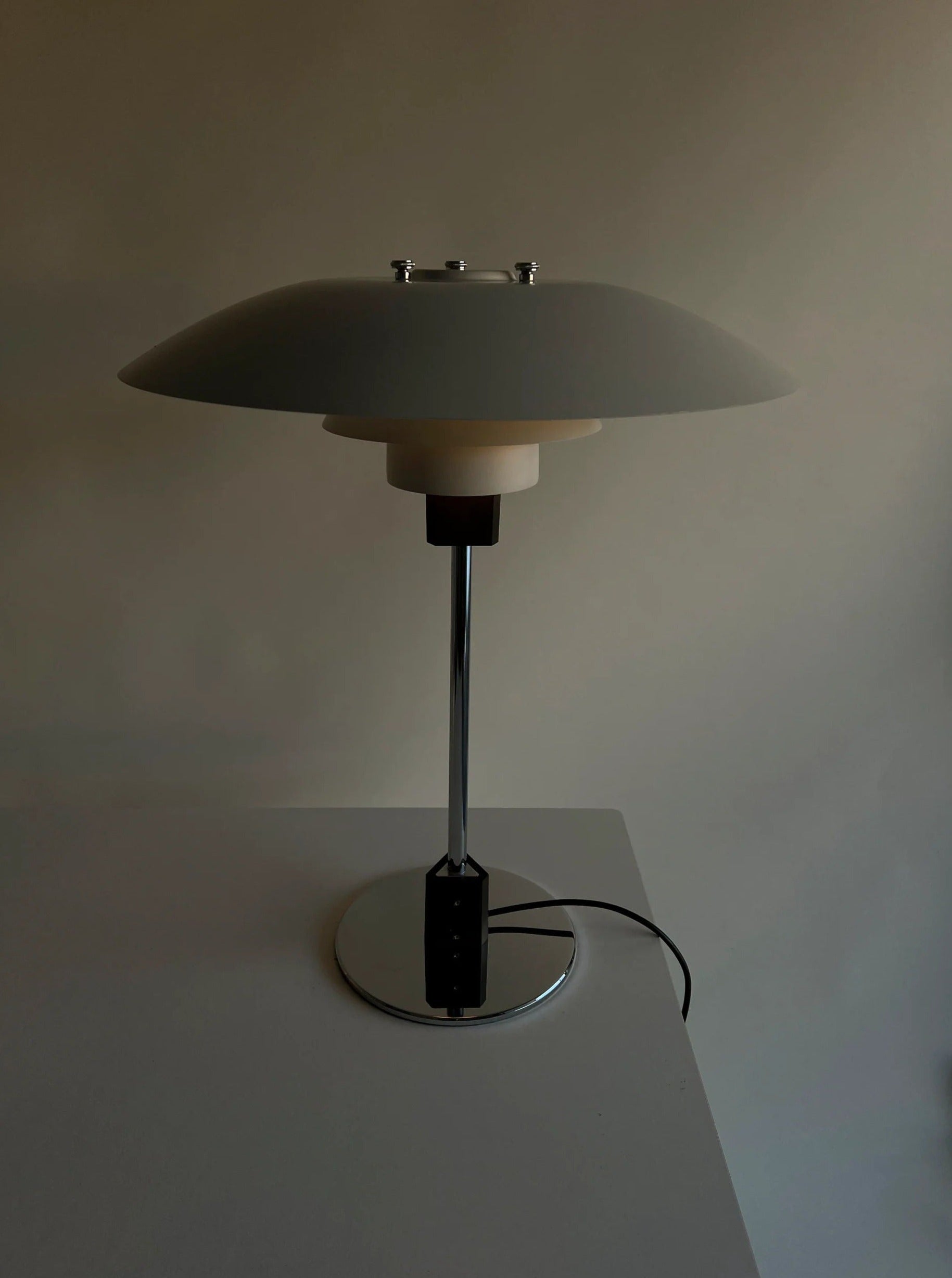 Poulsen Table Lamp PH 4/3 1983 - The Oblist