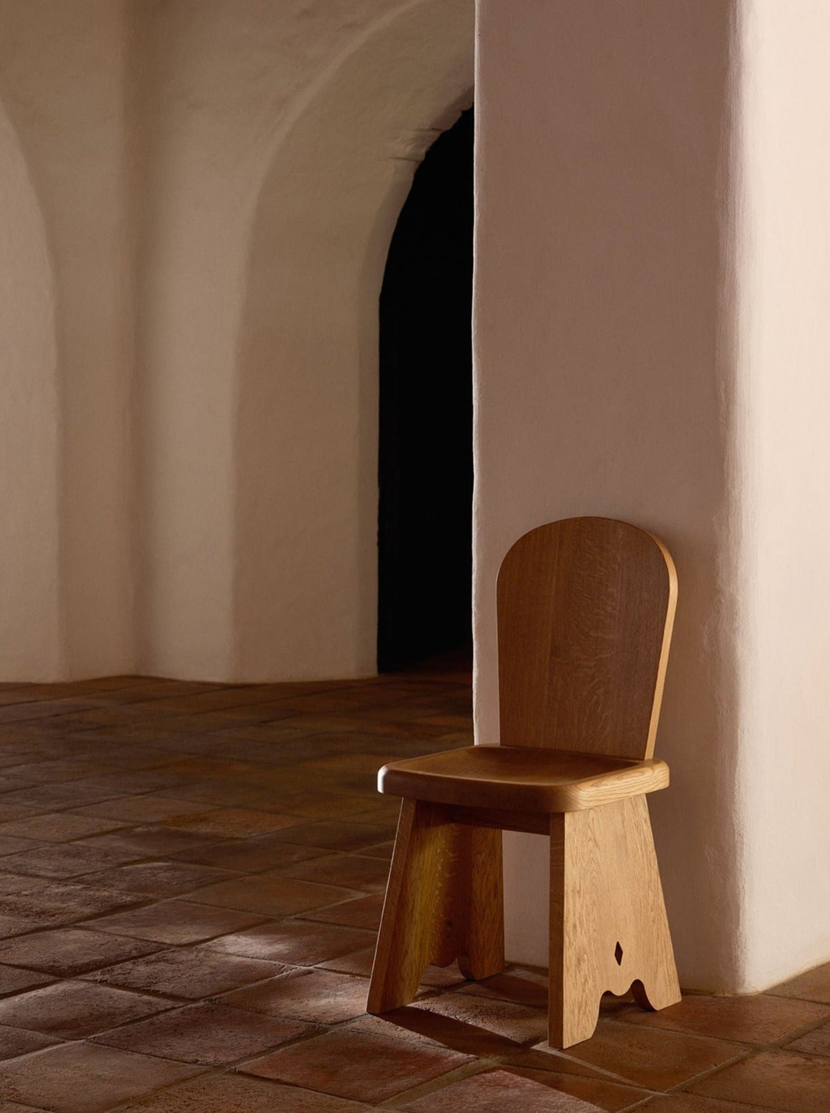 Natural French Oak Rambling Chair by Lemon | The Oblist