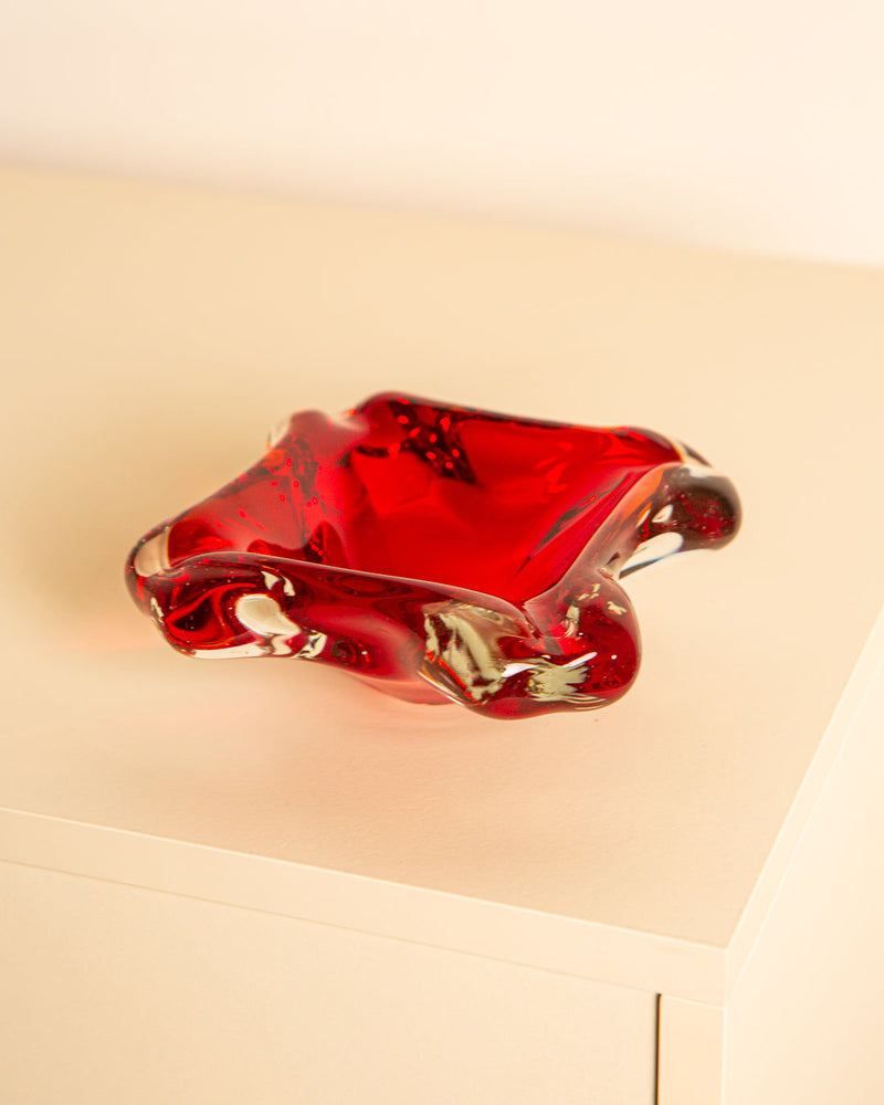 Red Murano glass flower-shaped vide-poche with curved edges 1960s