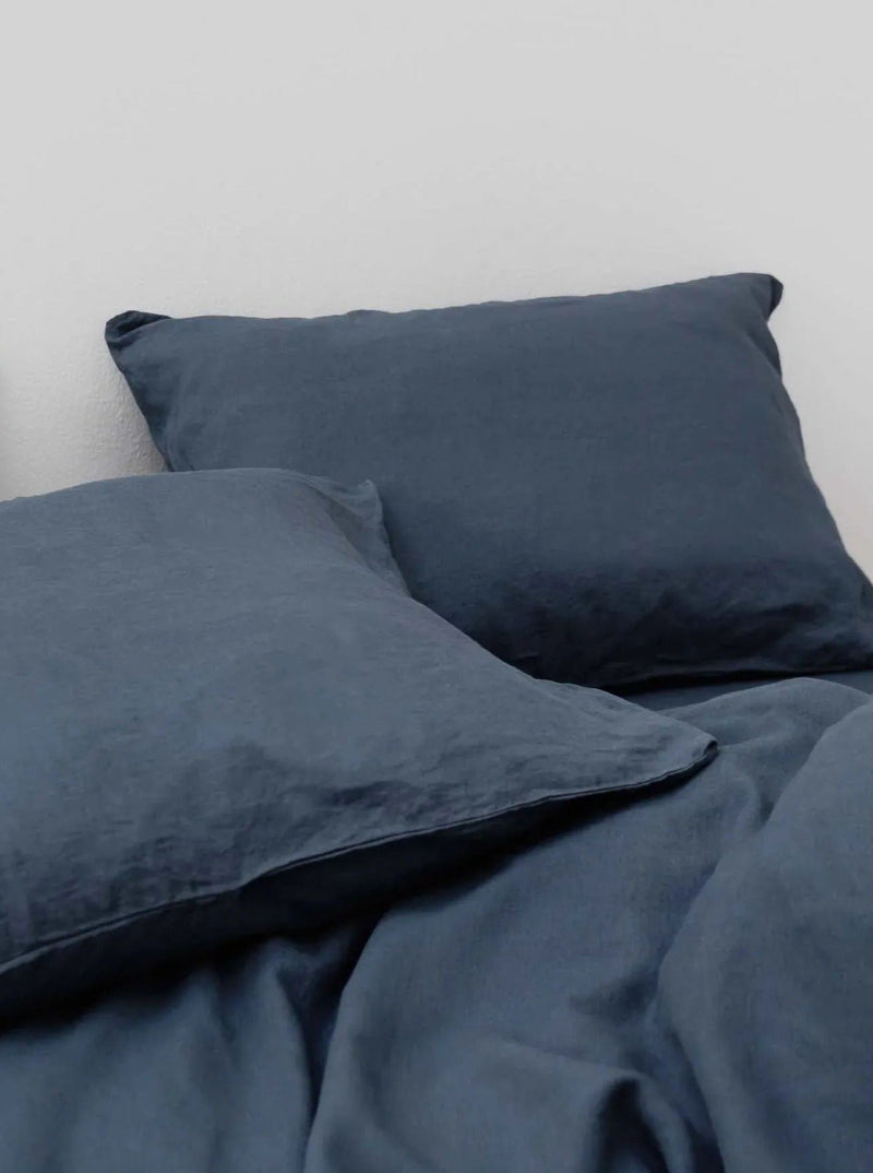 Washed Linen Bed Set Stormy Blue — close-up of textured linen pillows