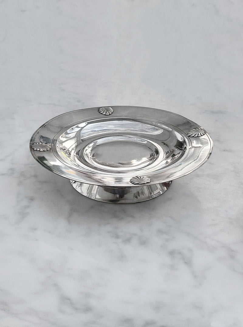  Vintage-style silver cake stand perfect for displaying desserts at weddings and special events