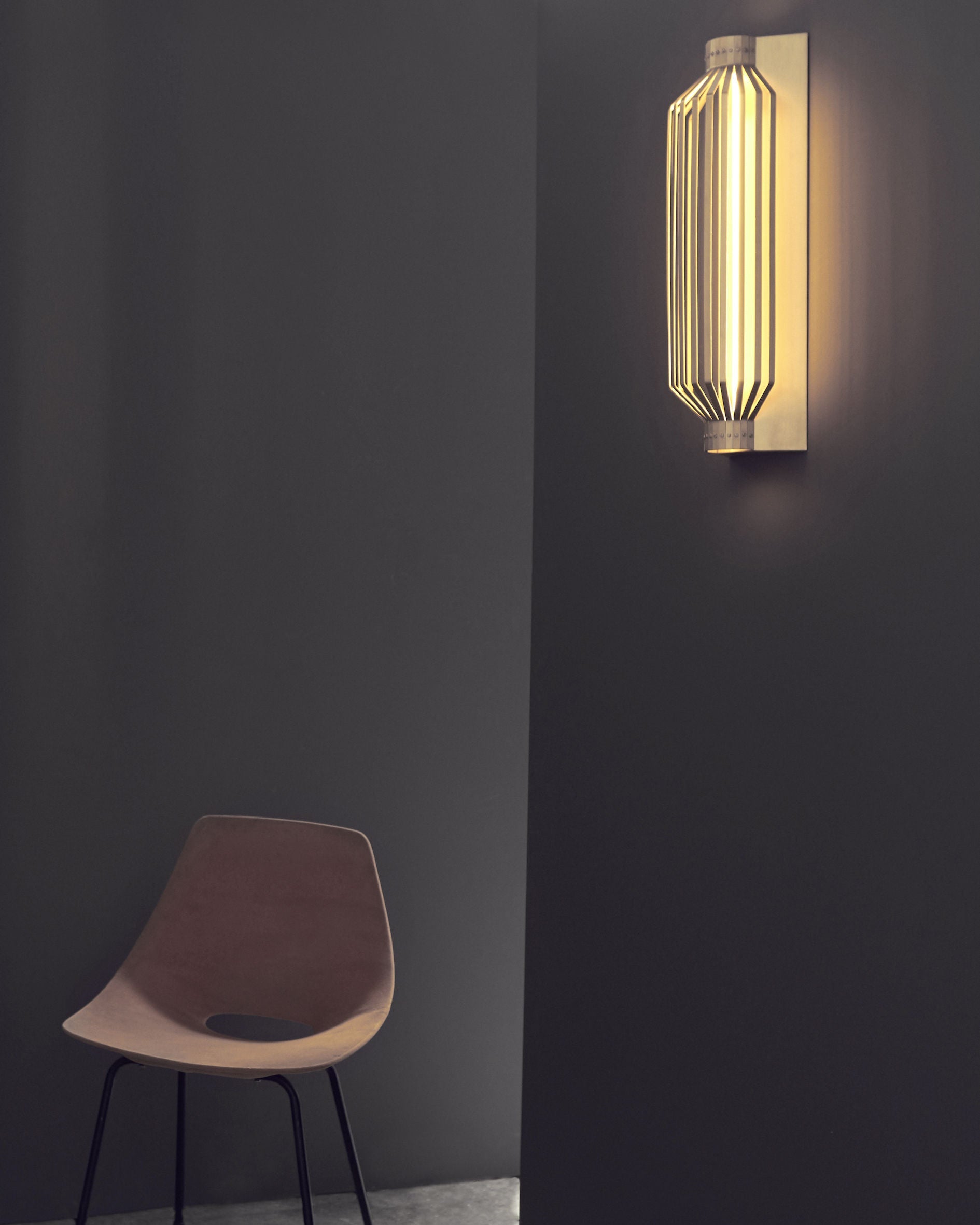 'Tower' Wall lIGHT