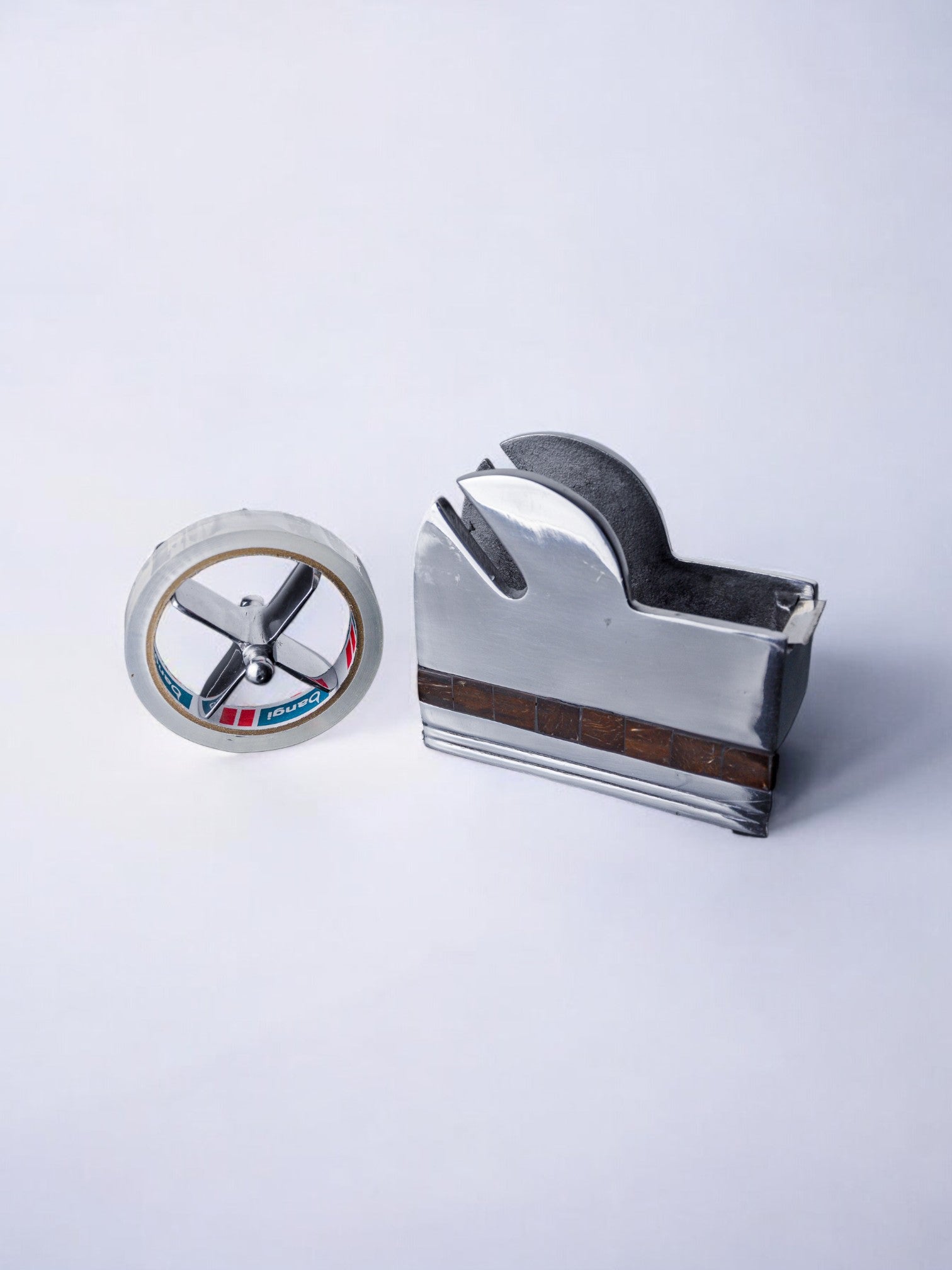 Distributeur de ruban adhésif en aluminium et pierre, Italie, années 1980