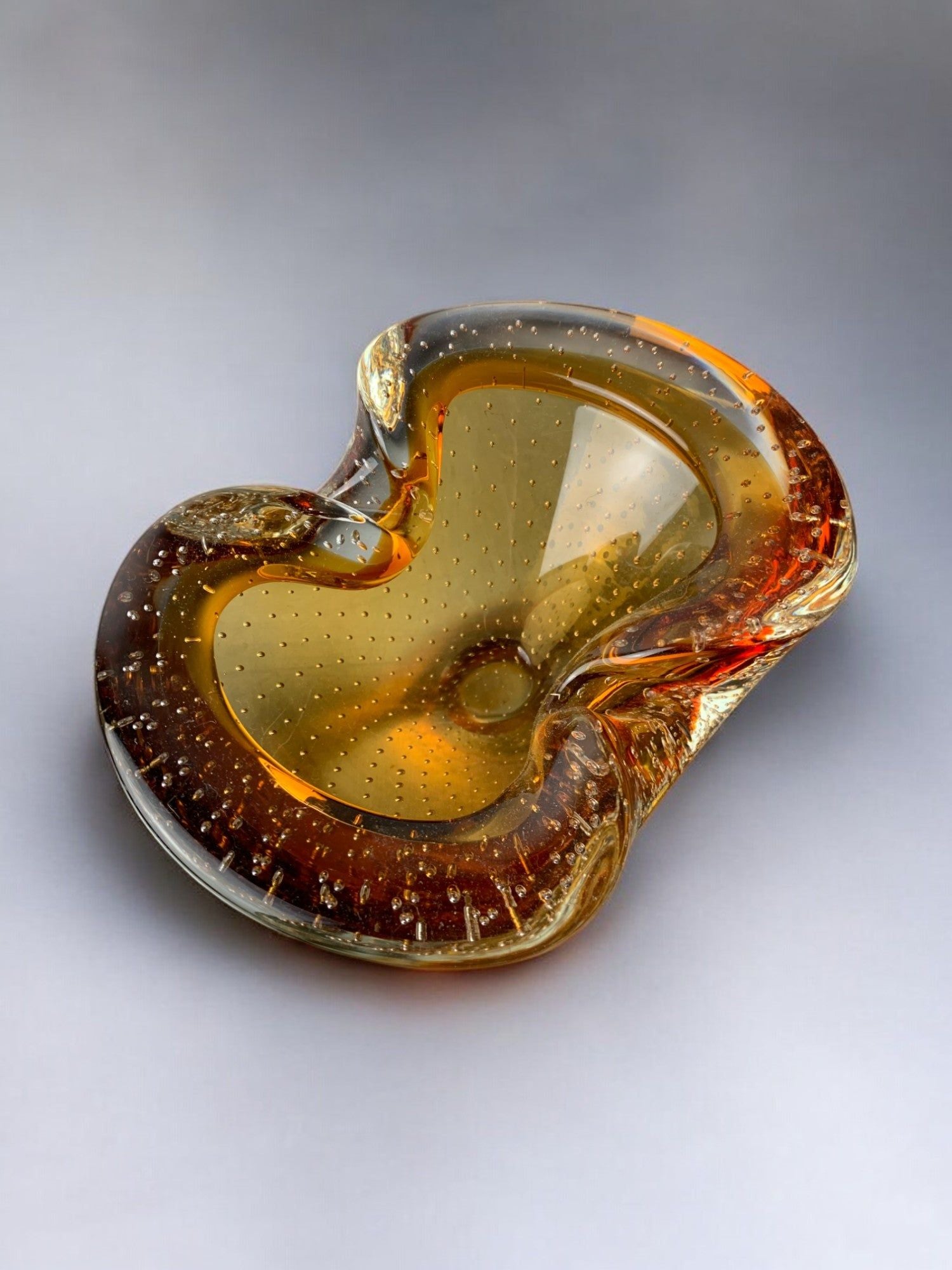 Amber Murano glass vide-poche with controlled bubbles detail