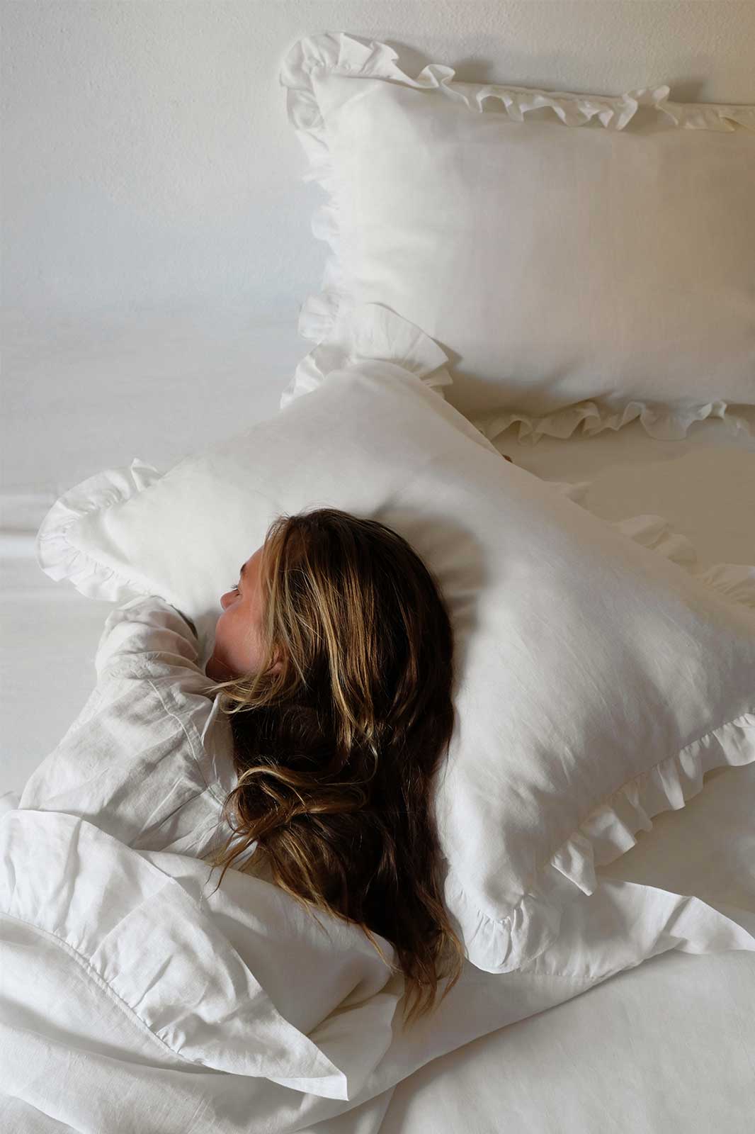 The Ruffled Casita Linen Flat Sheet in white