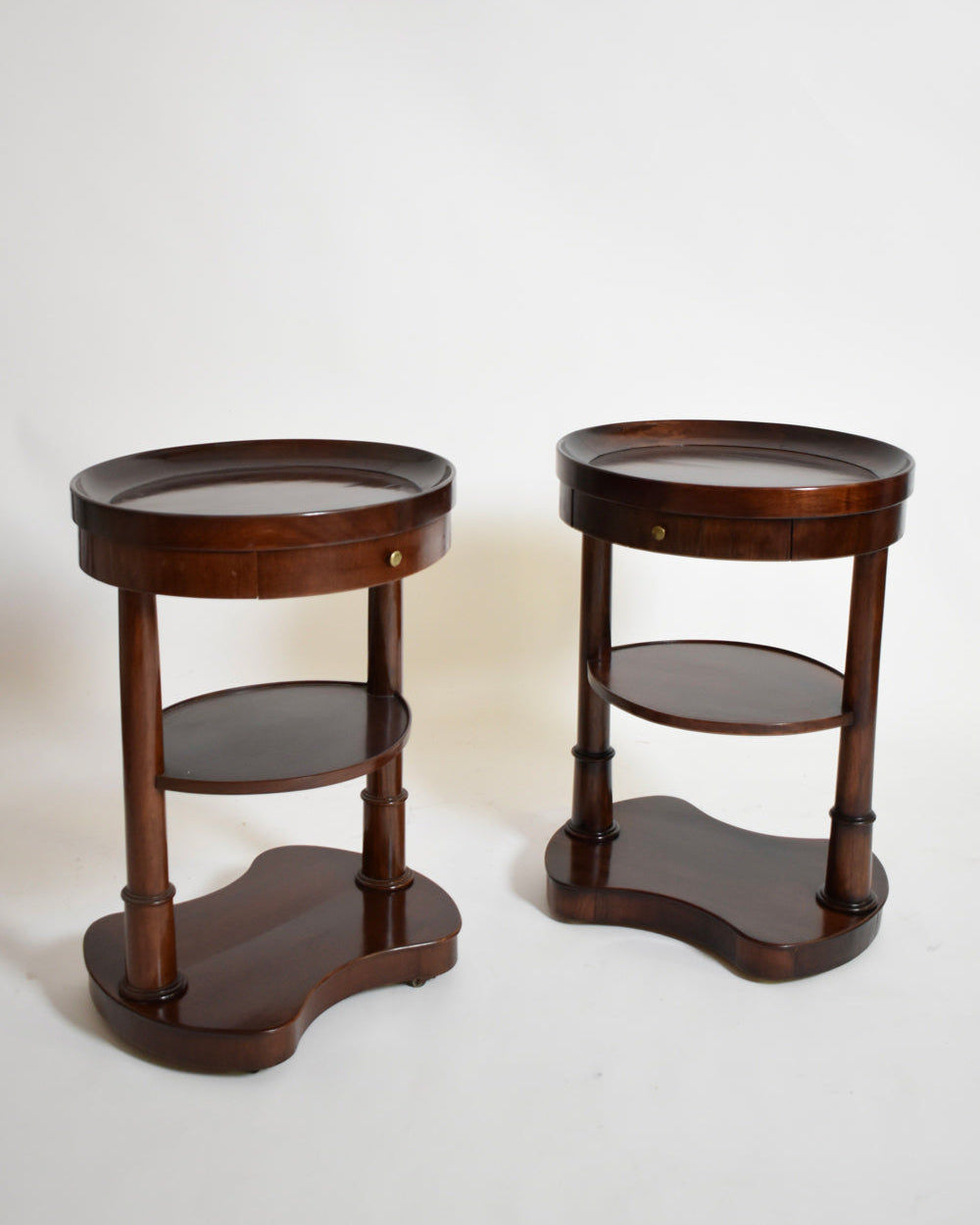 Pair of Mahogany Kidney Ovale Tables, XIXth c.