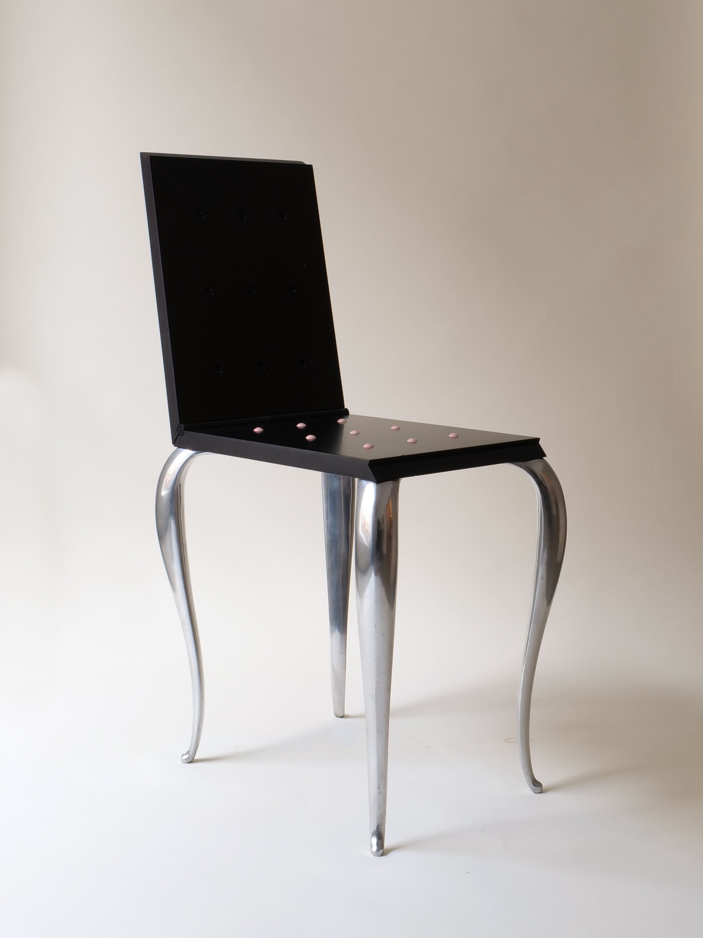 Lola Mundo Chair