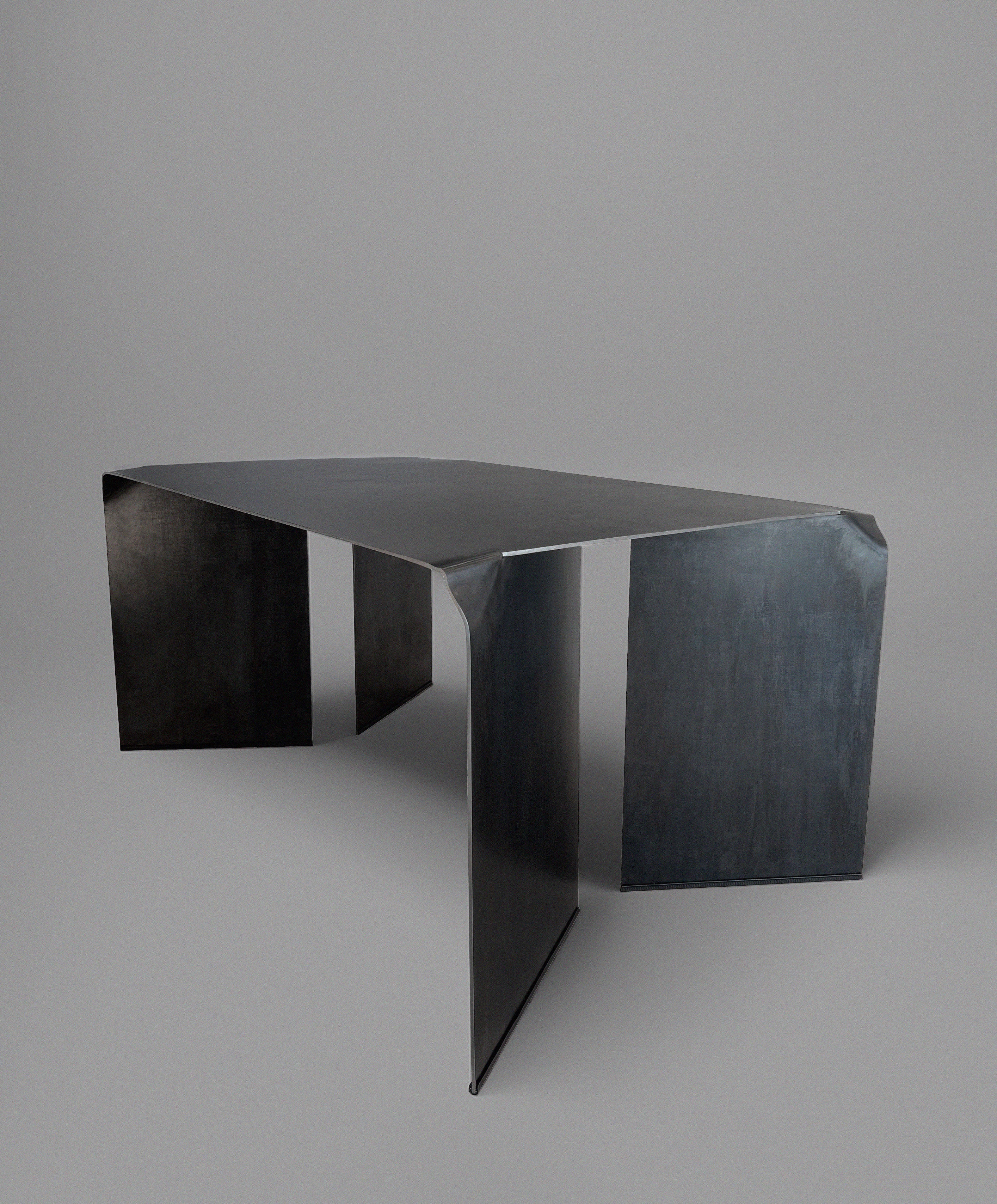 'Doa' Steel Desk