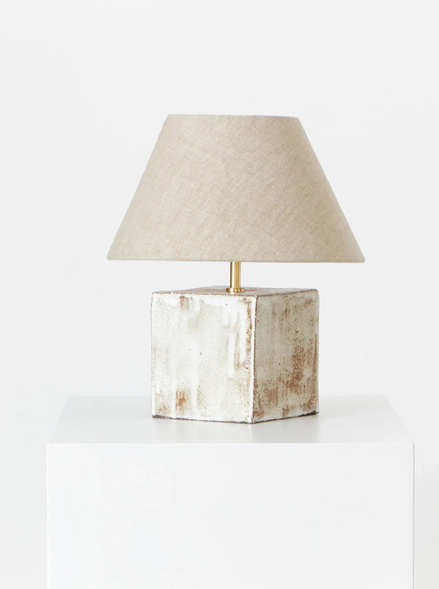 Modern Arouca Table Light with minimalist design, perfect for contemporary interiors