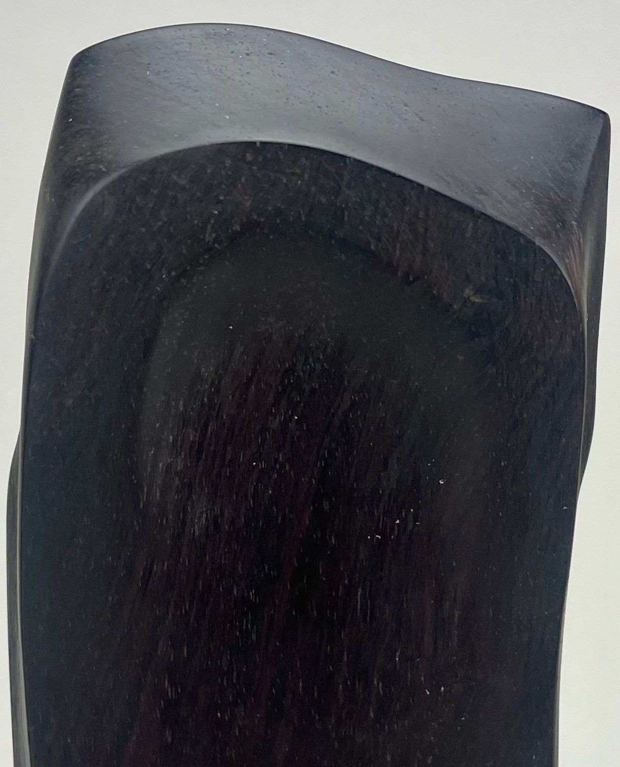 Sculpture biomorphique en bois teinté, par Sven Olsson