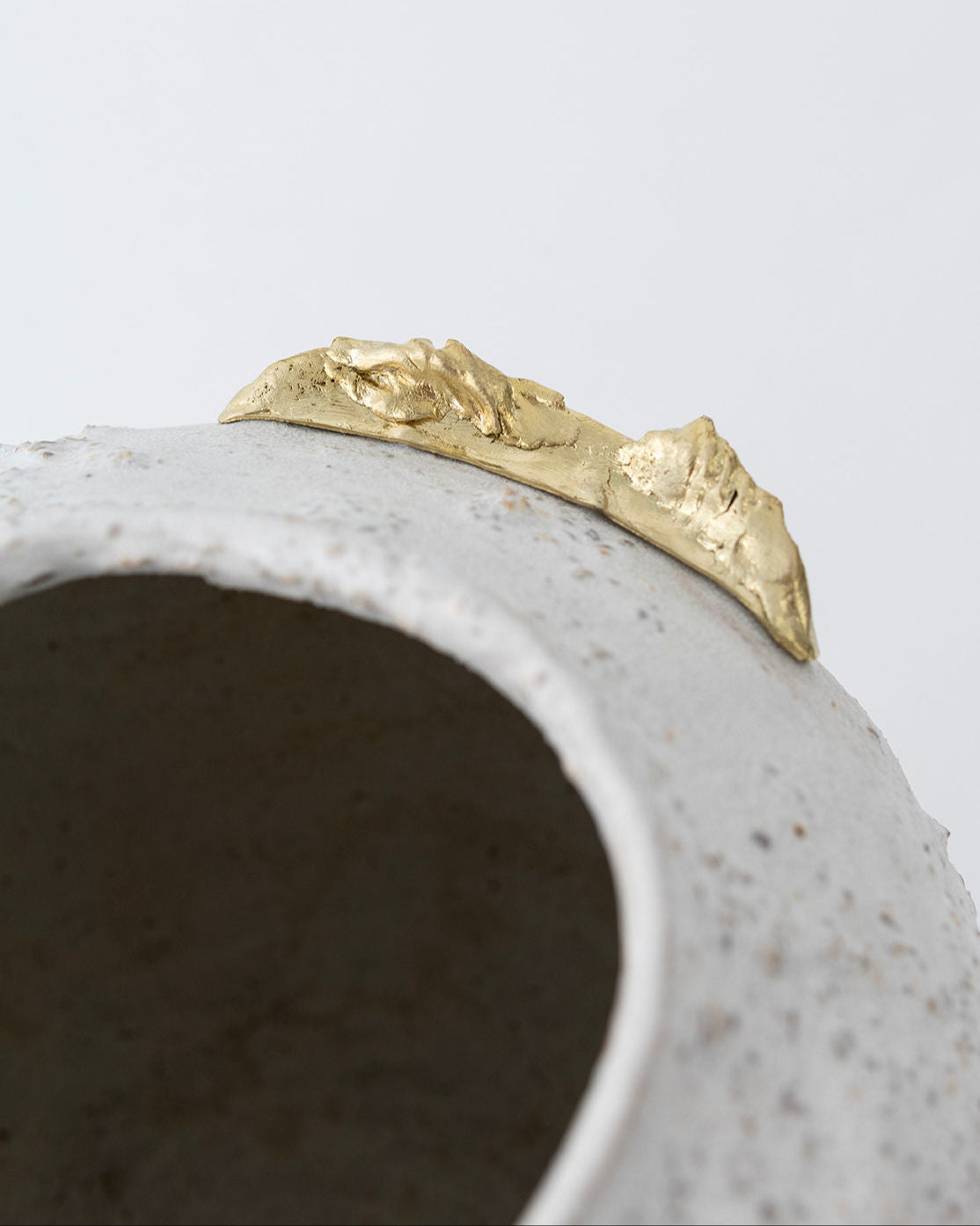 'Isolated n.10 Blanco Hueso' Vase