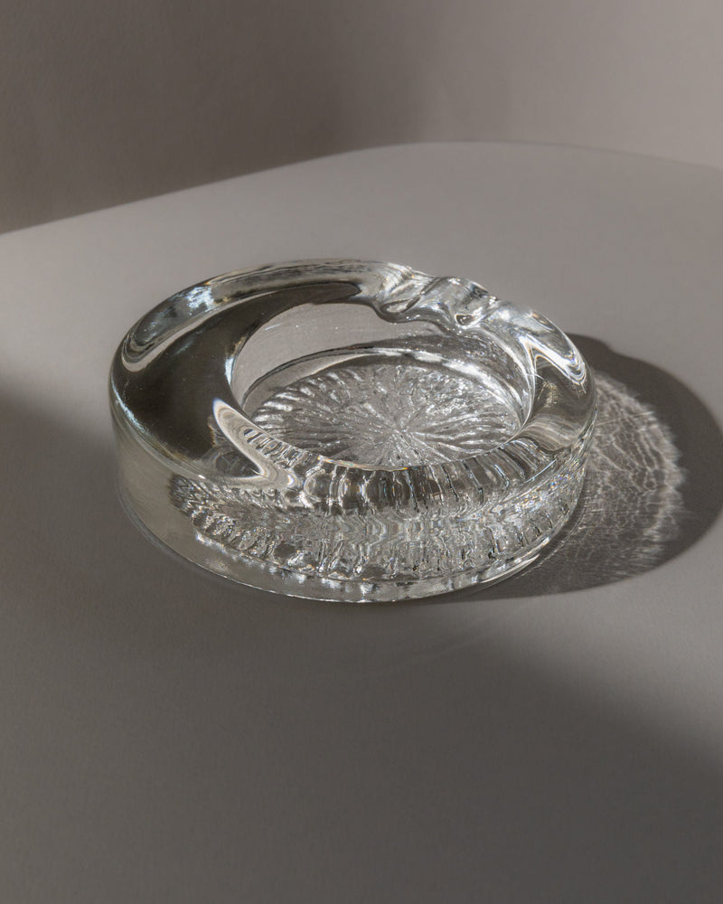 Clear Murano glass ashtray with ribbed center from 1970s Italy
