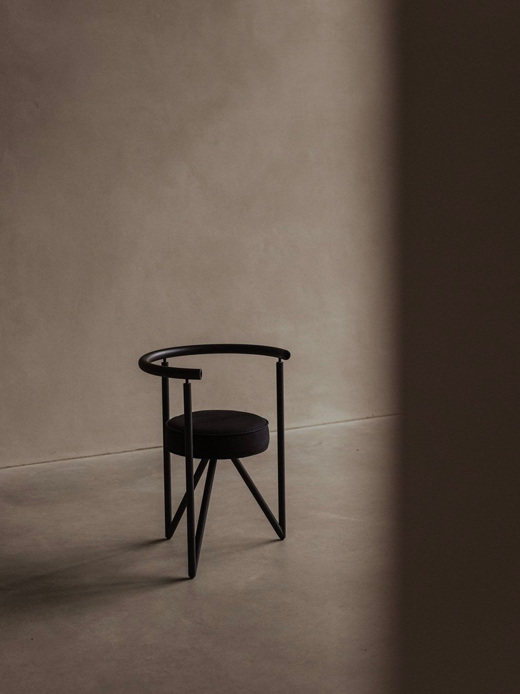 Philippe Starck - Miss Dorn Chair