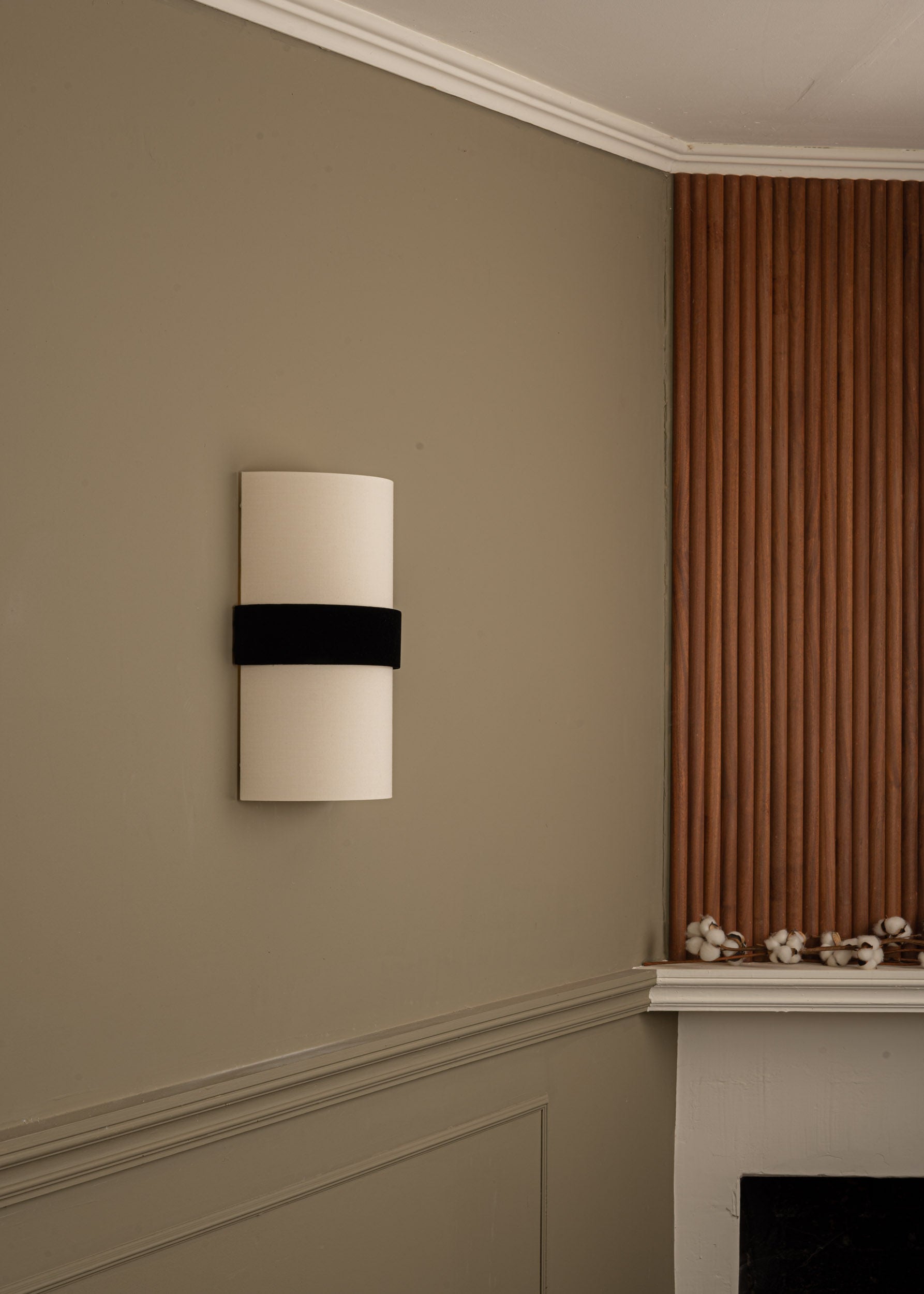 'Duono' Black Velvet Wall Light