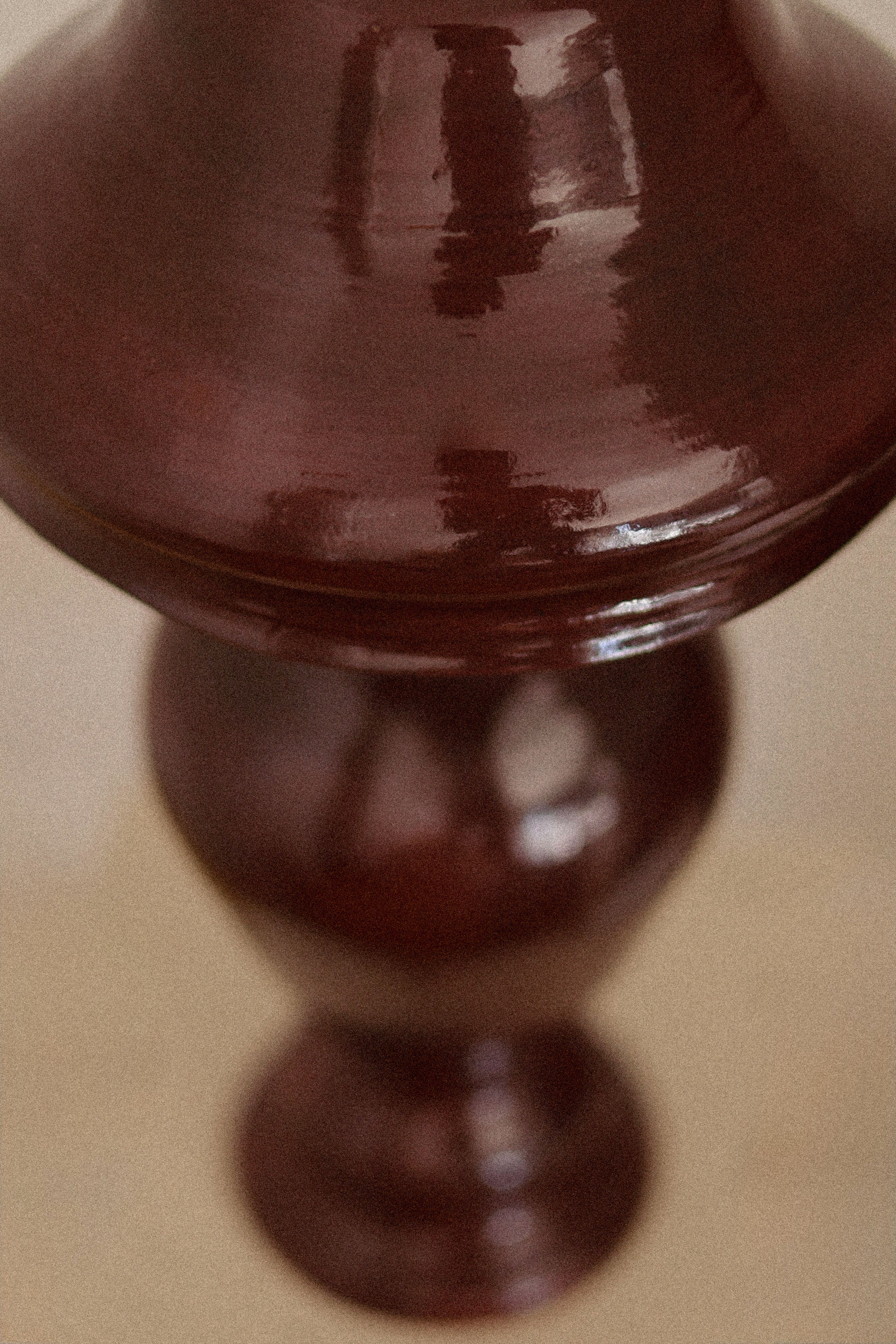 'GRENAT FONCÉ NO. 2' Table Lamp