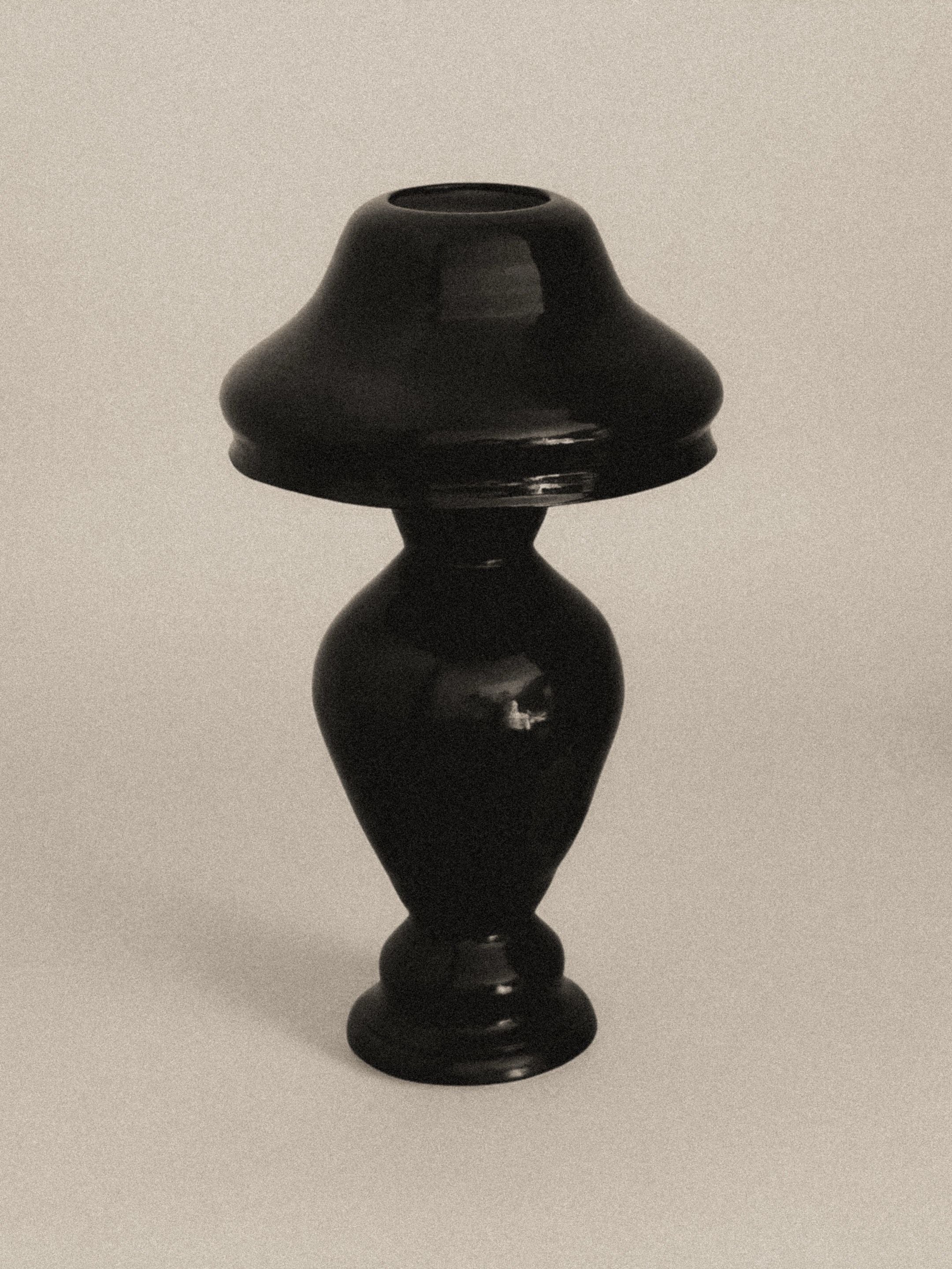 'GRENAT FONCÉ NO. 2' Table Lamp