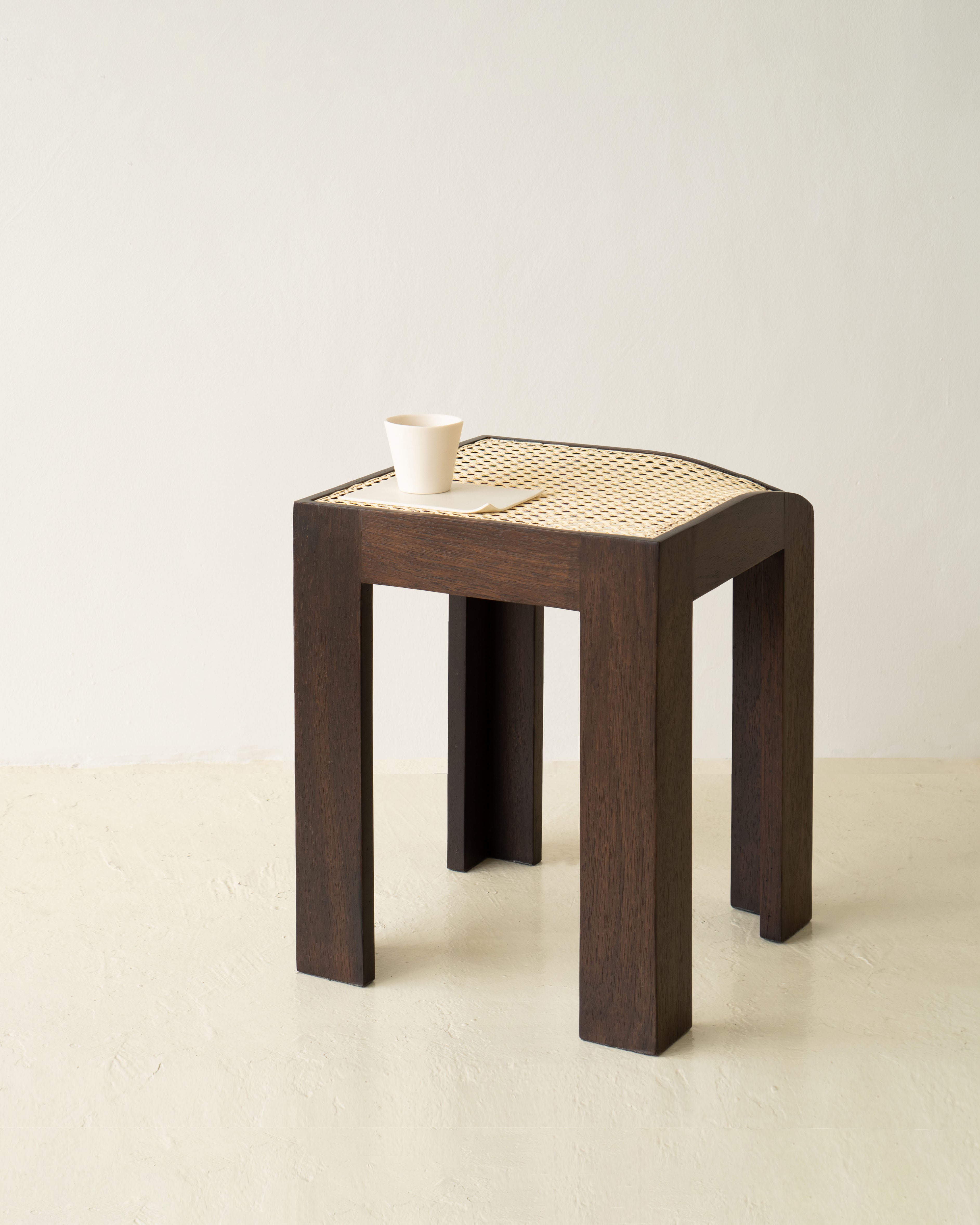 "Canto" Stool