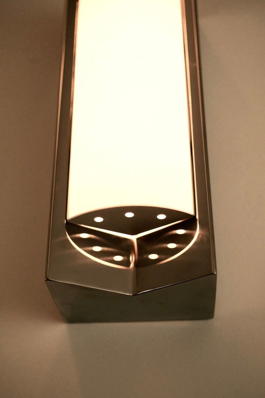 'Arrow' Applique Wall Light