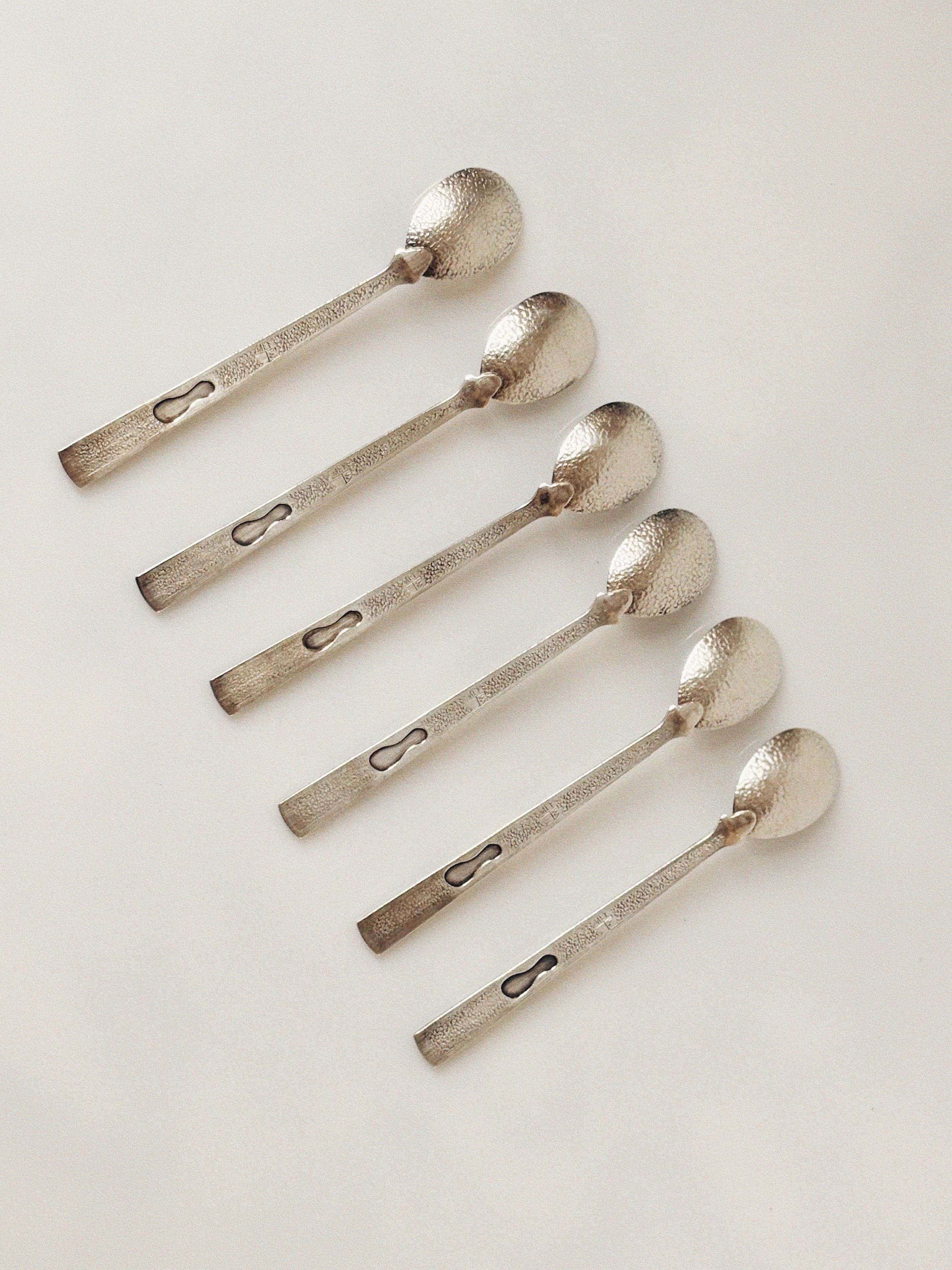 Ensemble de 6 cuillères en argent de style mi-siècle