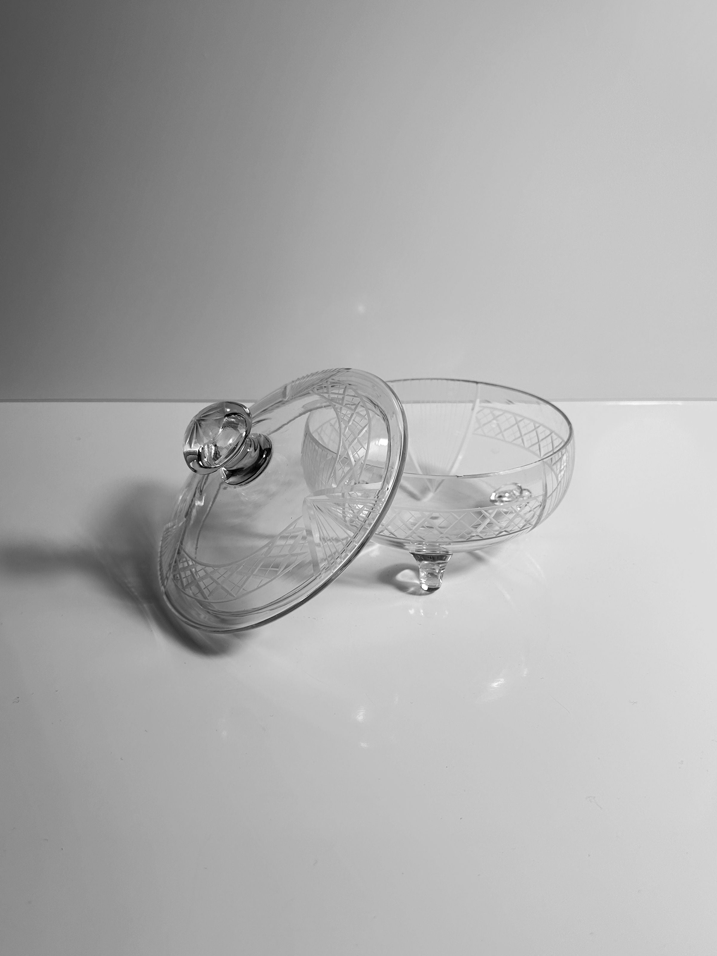 Art Deco Glass Bonbonnière - 1930 by Dodo Vintage | The Oblist