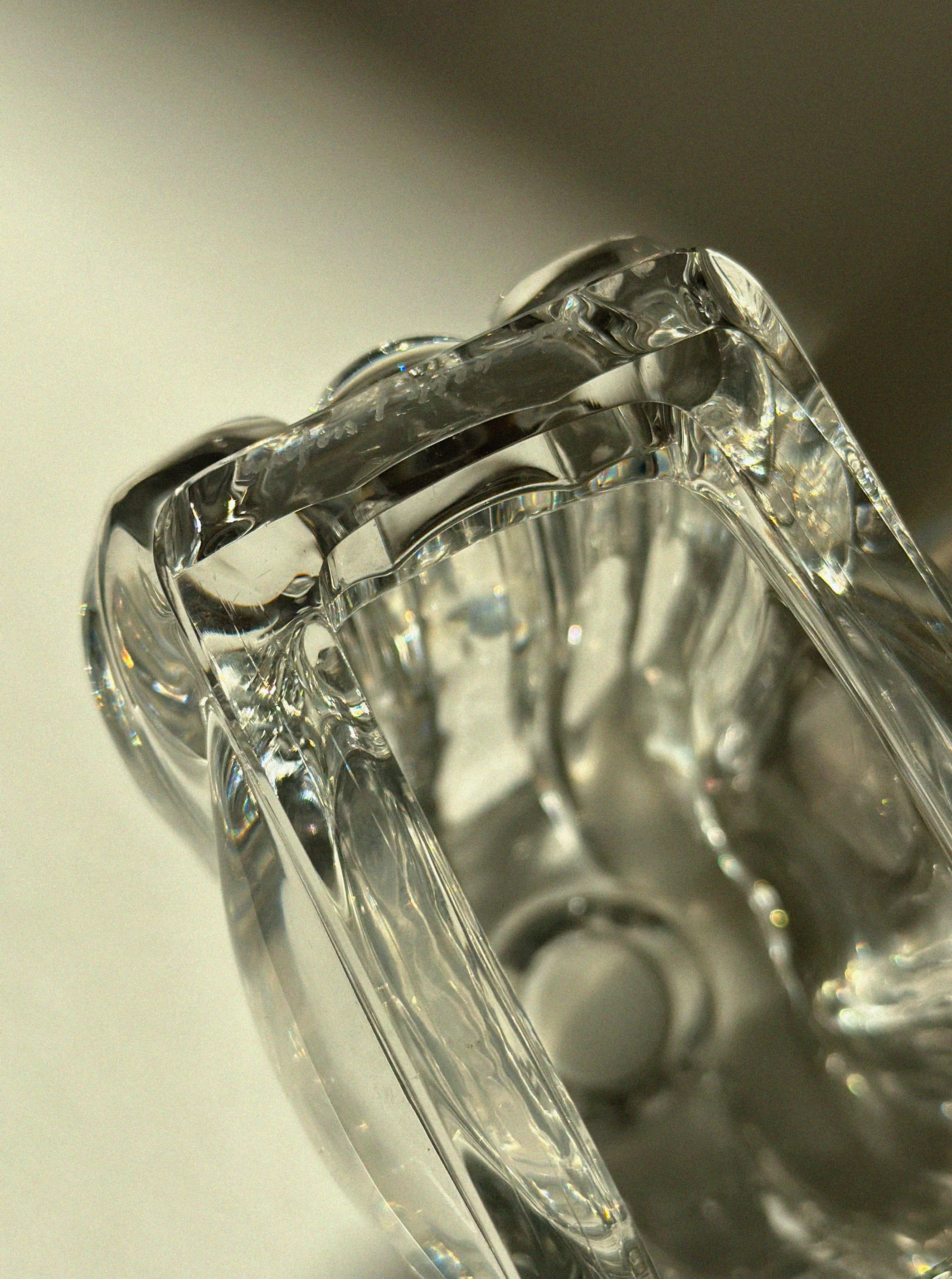 Lars Hellsten "Tulip" Crystal Glass Vase