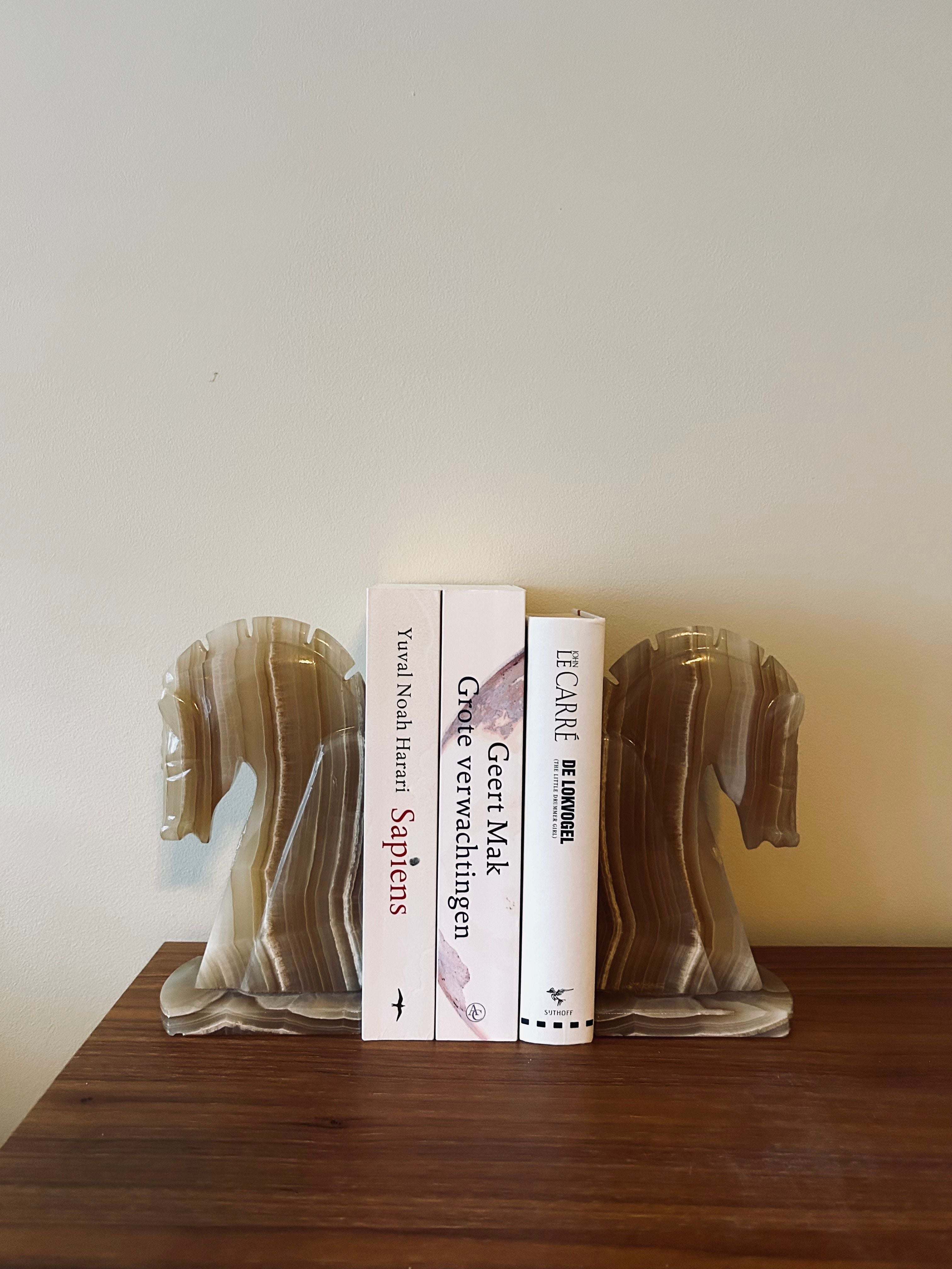 Onyx Horse Head Bookends: Elegant Decor for Stylish Shelves
