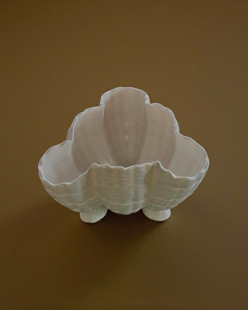 White porcelain shell bowl with scalloped edges, 1950s vintage